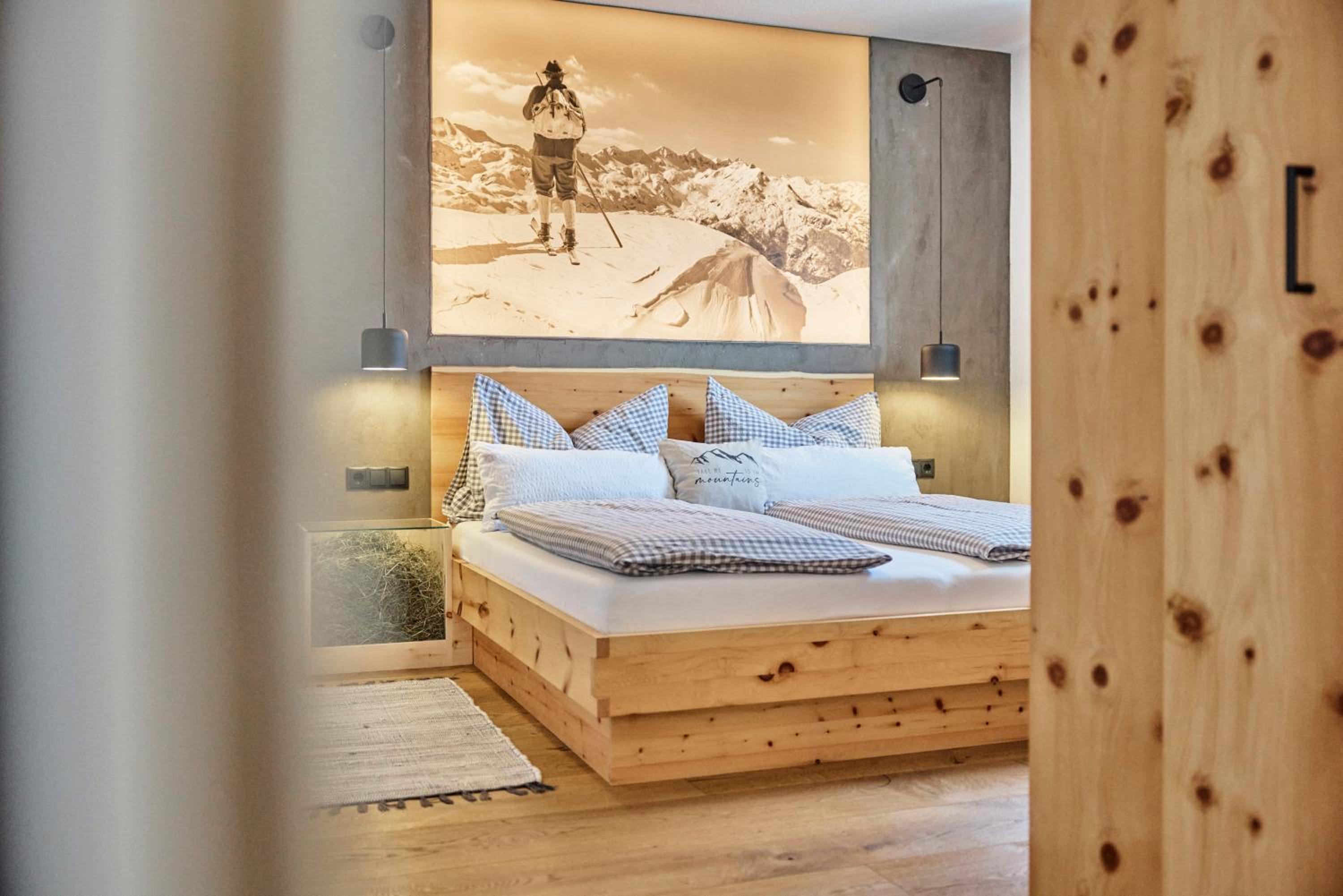 Mountain Living Ski-in & Ski out Silvretta Sommer Card Including