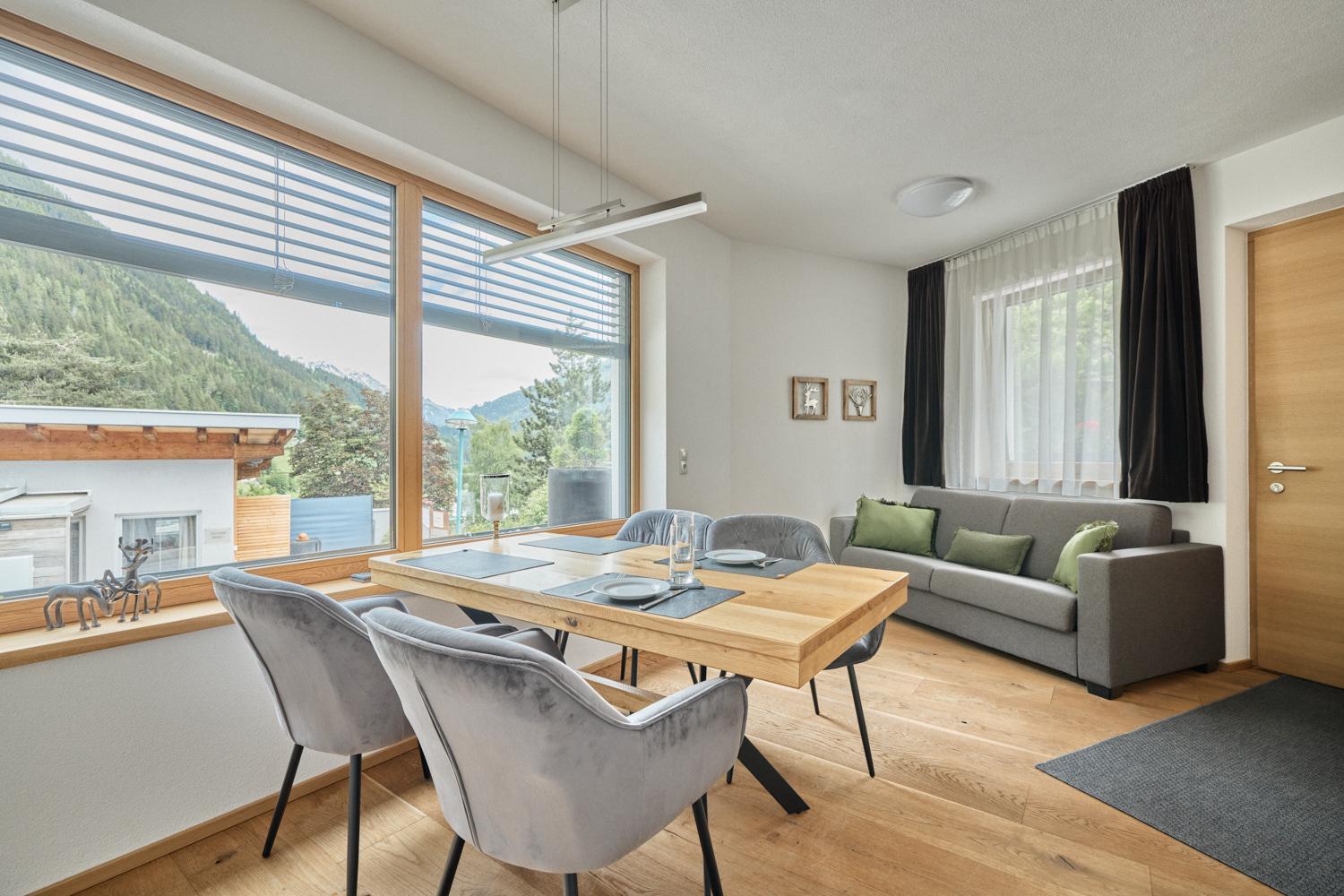 Mountain Living Ski-in & Ski out Silvretta Sommer Card Including
