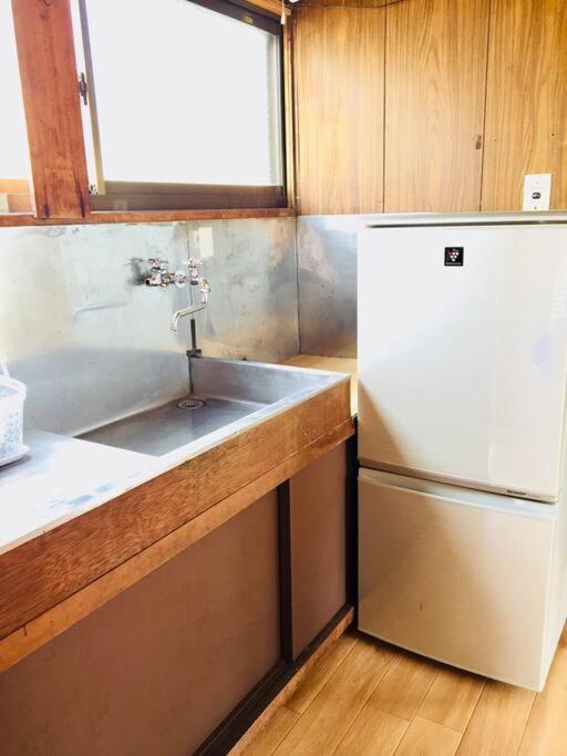 Kawamura Apartment 203