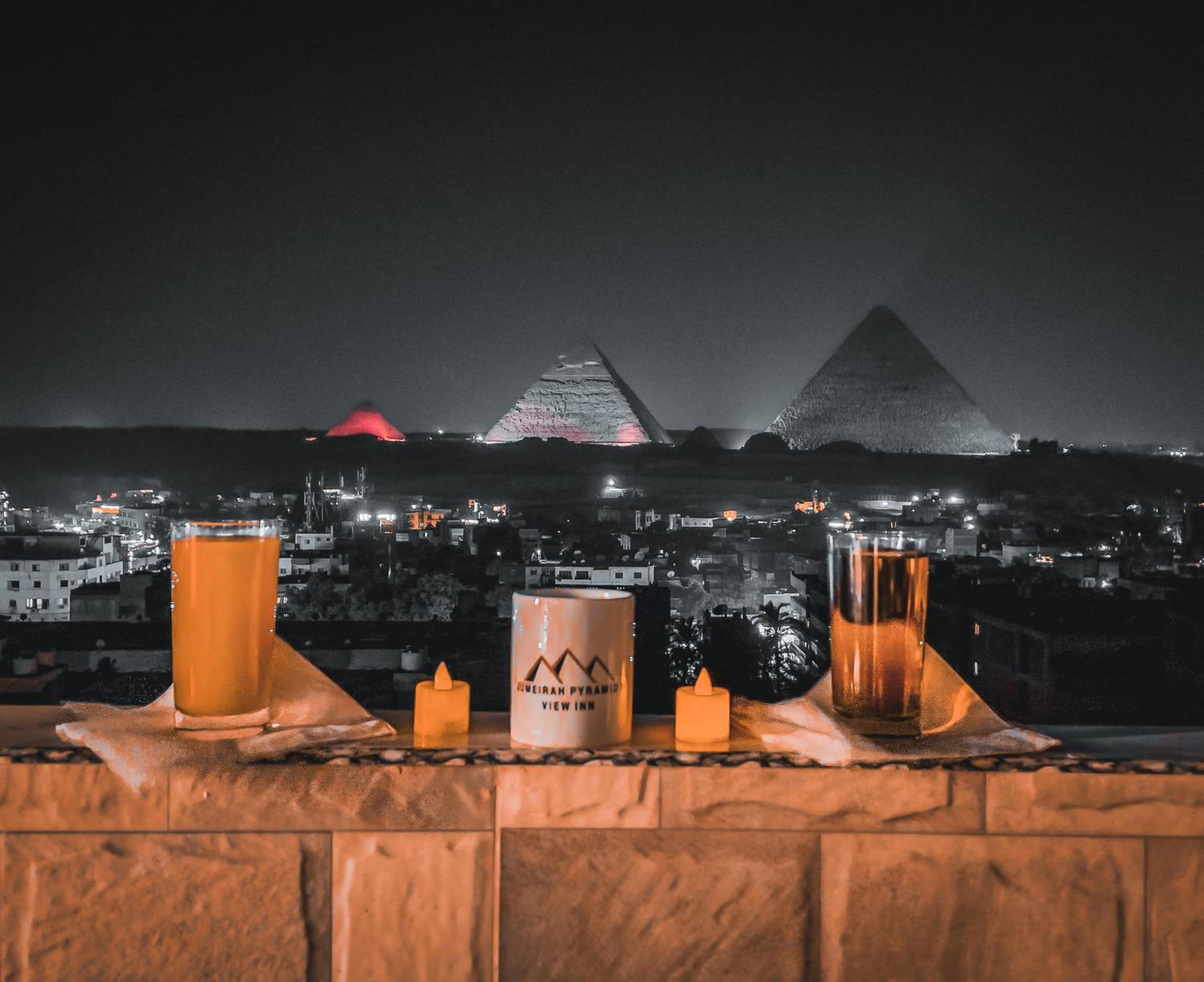 Jumeirah jacuzzi pyramids view inn