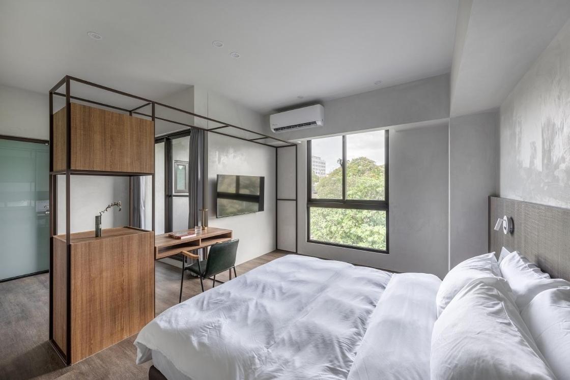 H suite inn view 2
