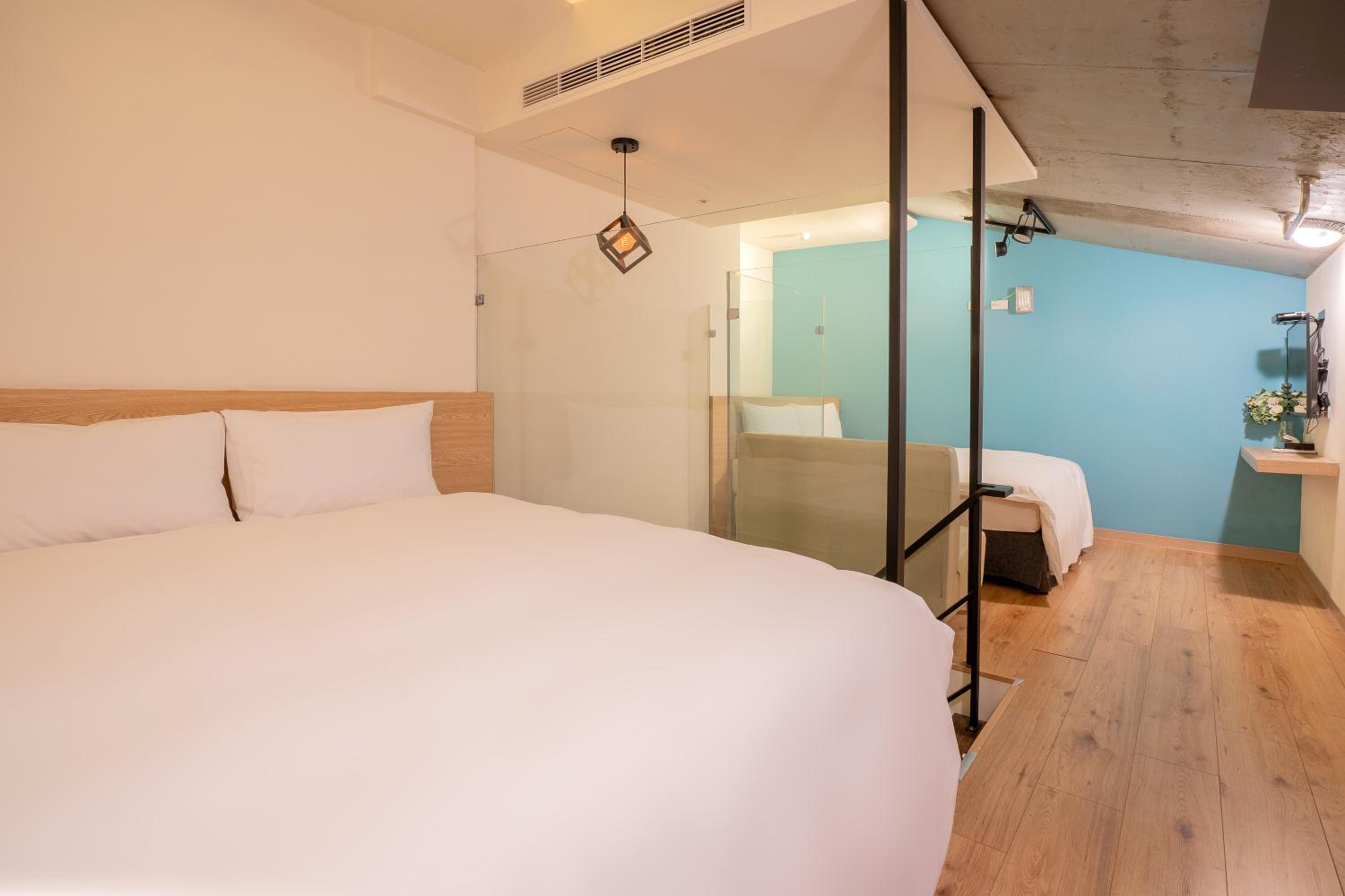 CHECK inn Express Taichung Yizhong
