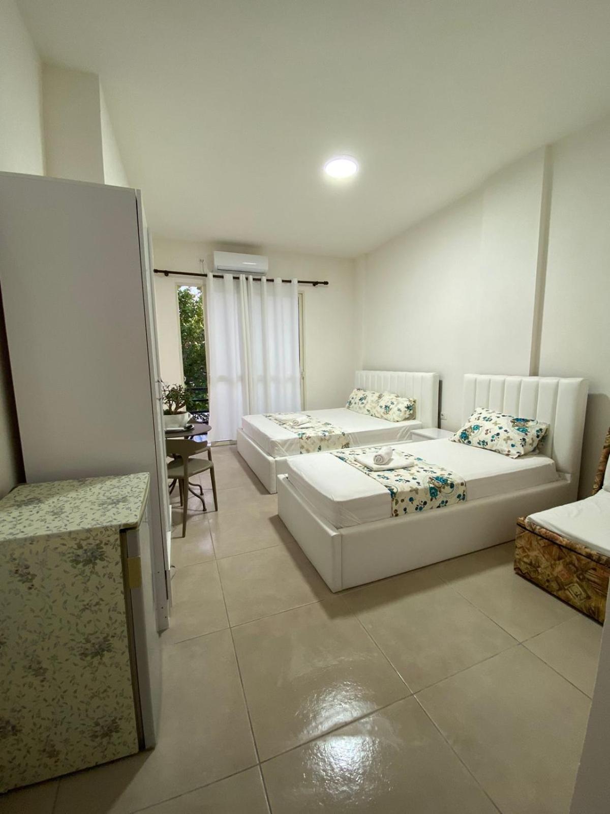 Arli Eris Rent rooms