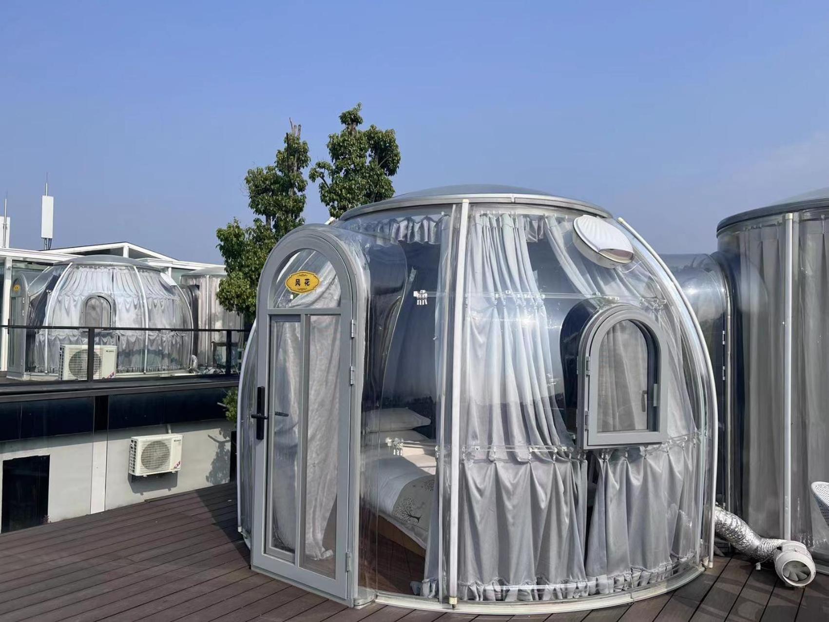 Zhangjiajie Cliff Flower RV Tent Hotel