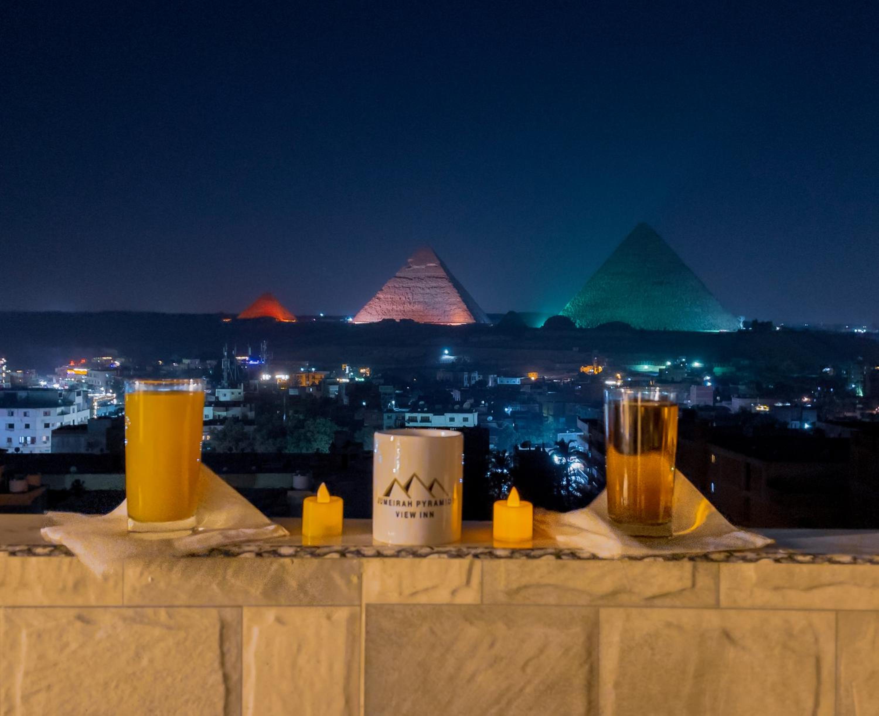 Jumeirah jacuzzi pyramids view inn