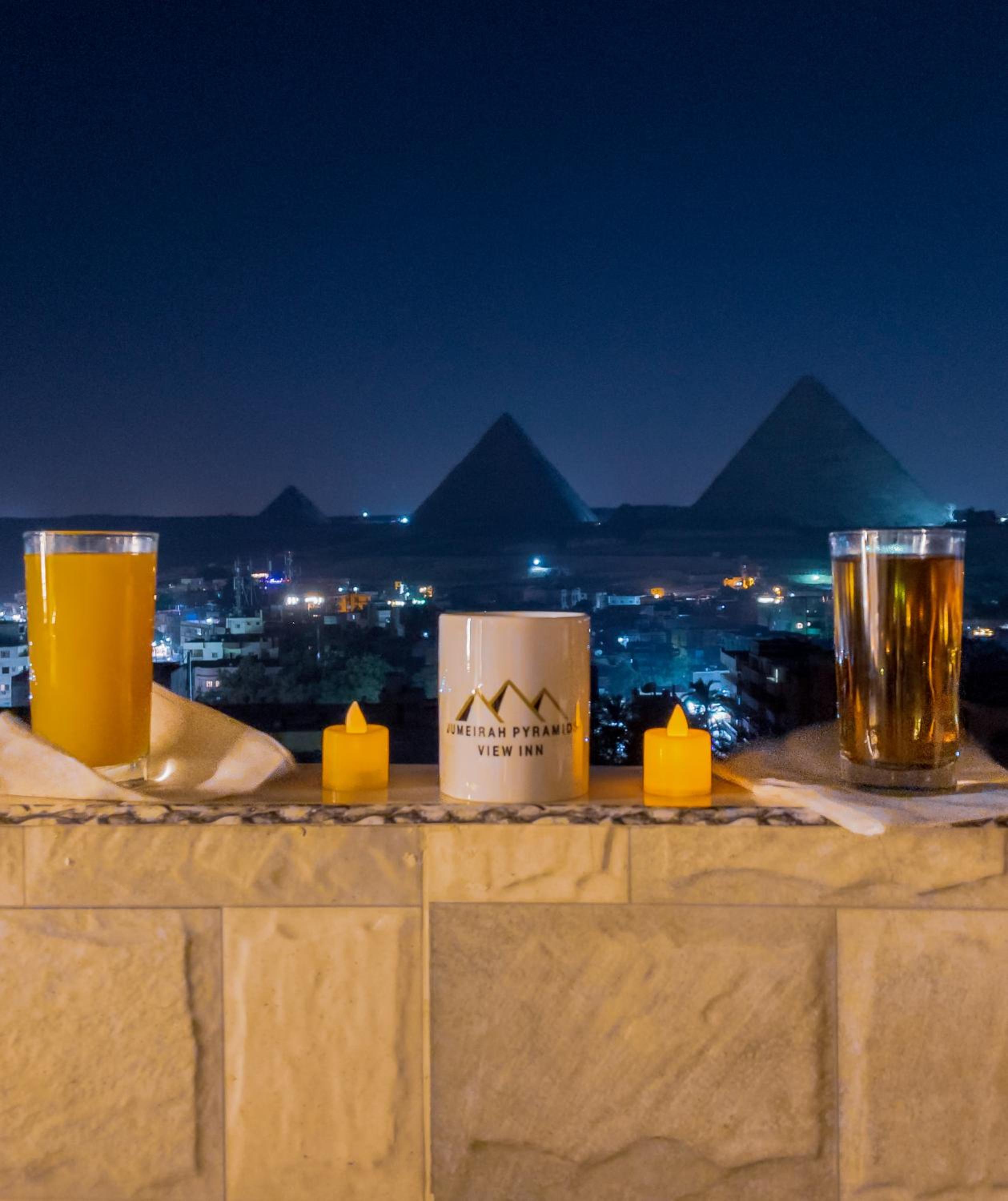 Jumeirah jacuzzi pyramids view inn