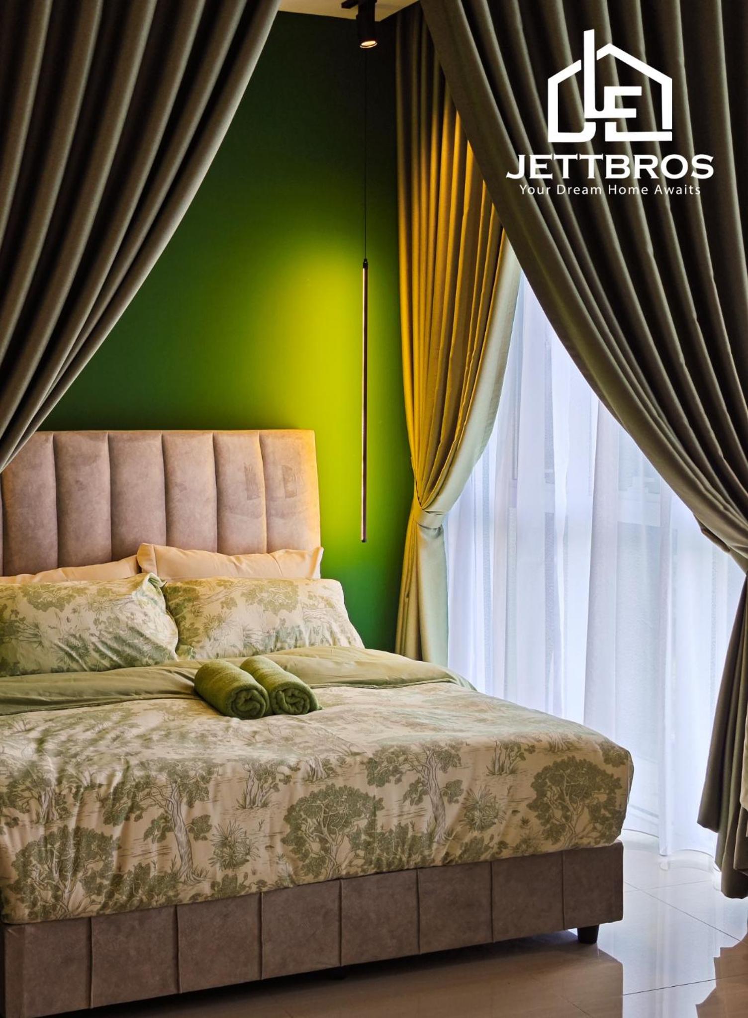Medini Signature By JettBros Iskandar Puteri photo 8
