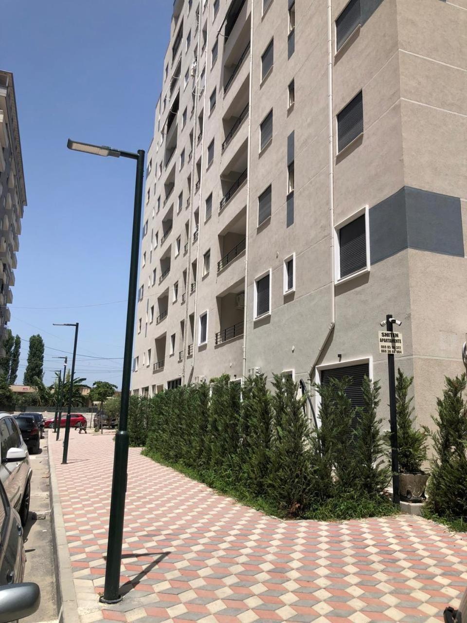 Topi Apartments
