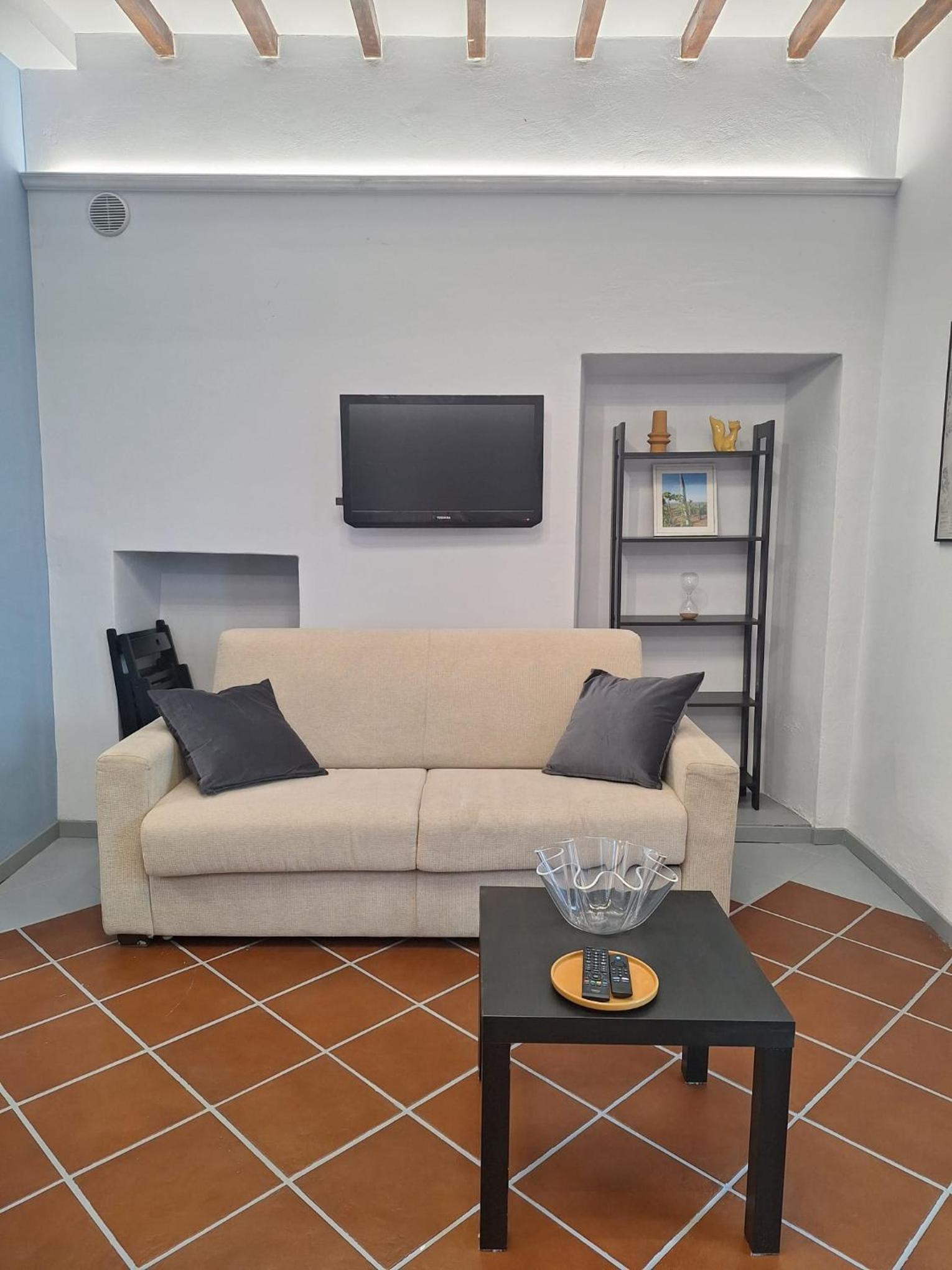 Casa Fioroni Langhe Apartments