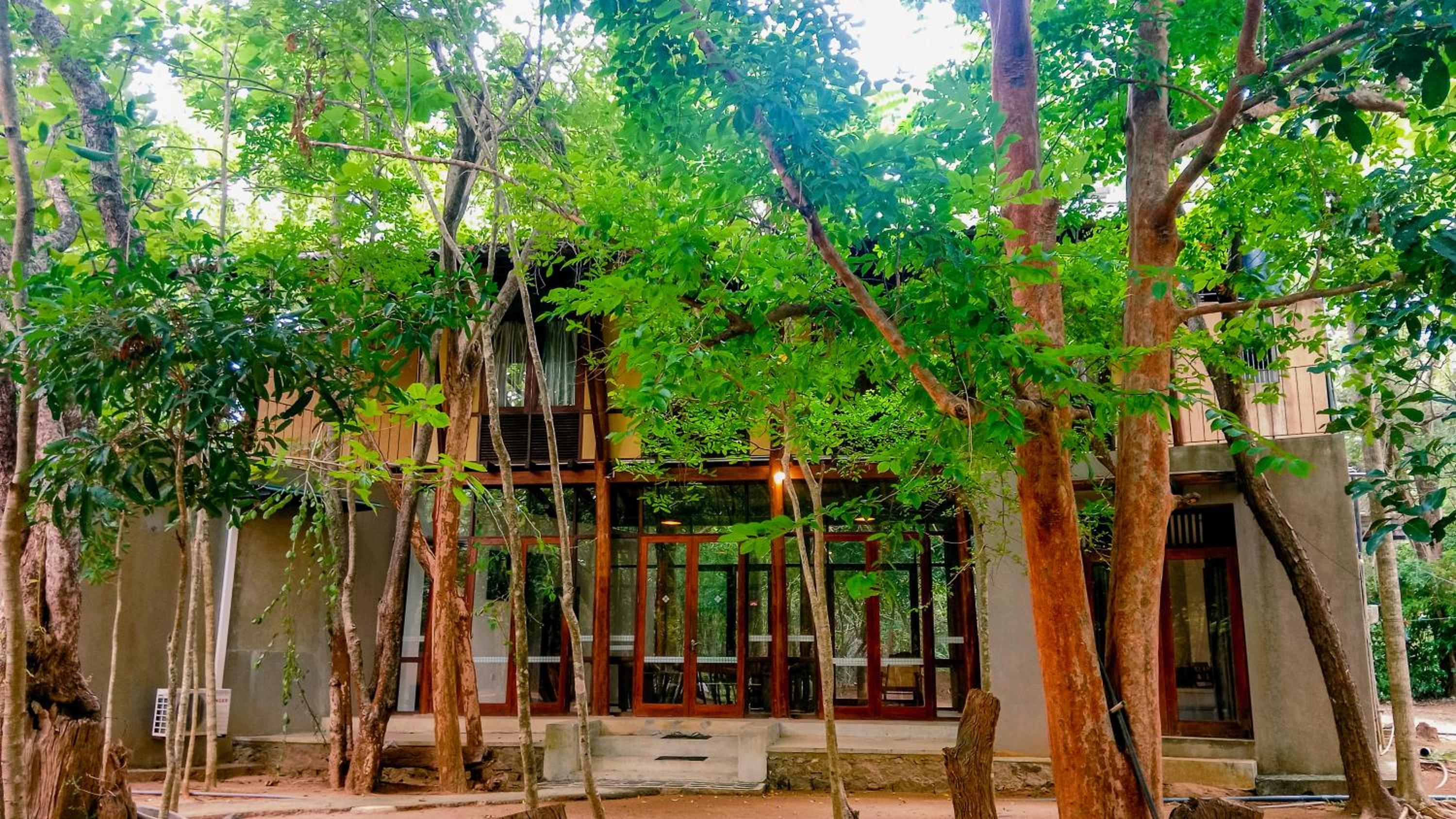 Hotel Sigiriya Elephant Villa - Image 1