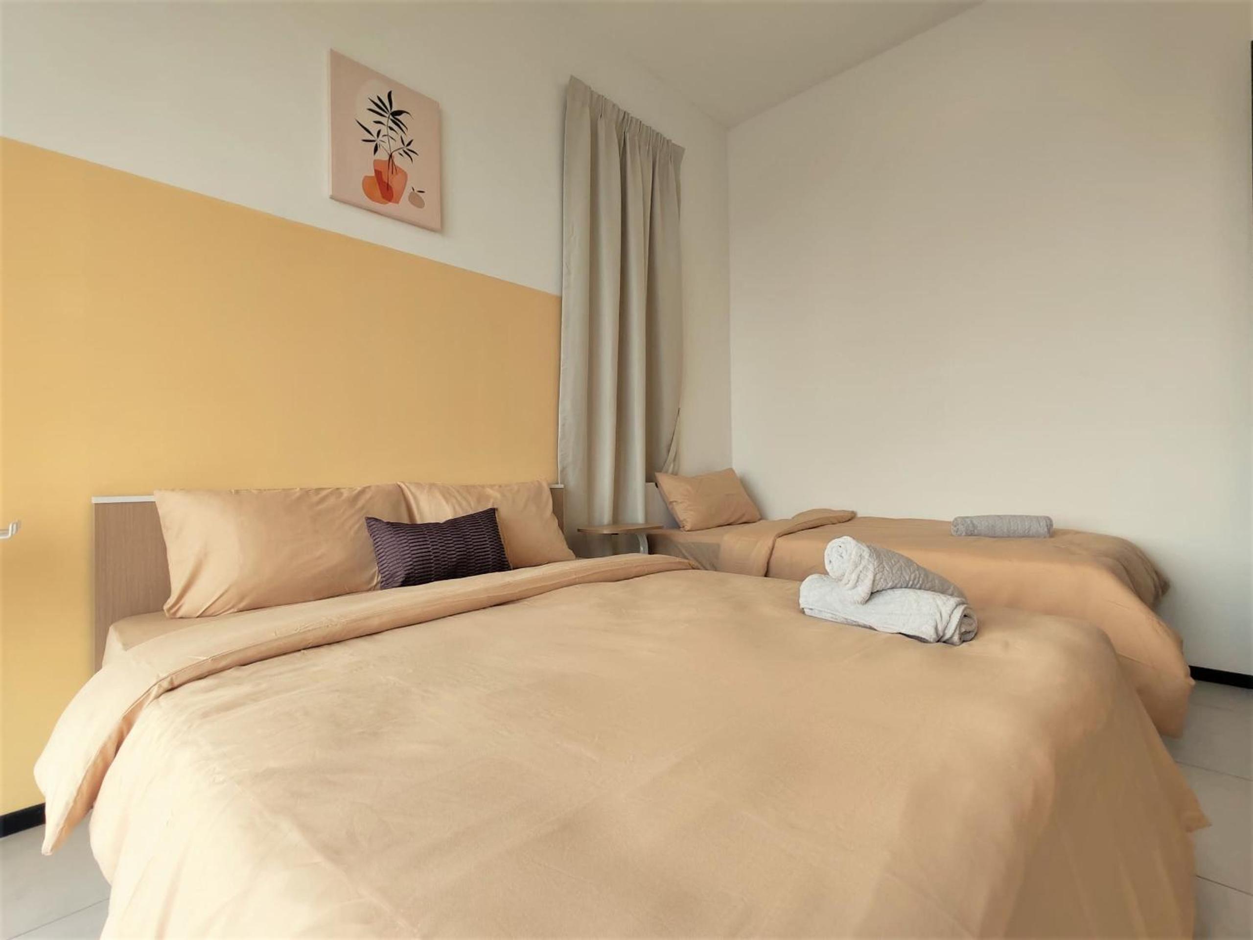 Sunlit Minimalist Suite, 7 Pax at Urban Suites Georgetown by SuperStay photo 8