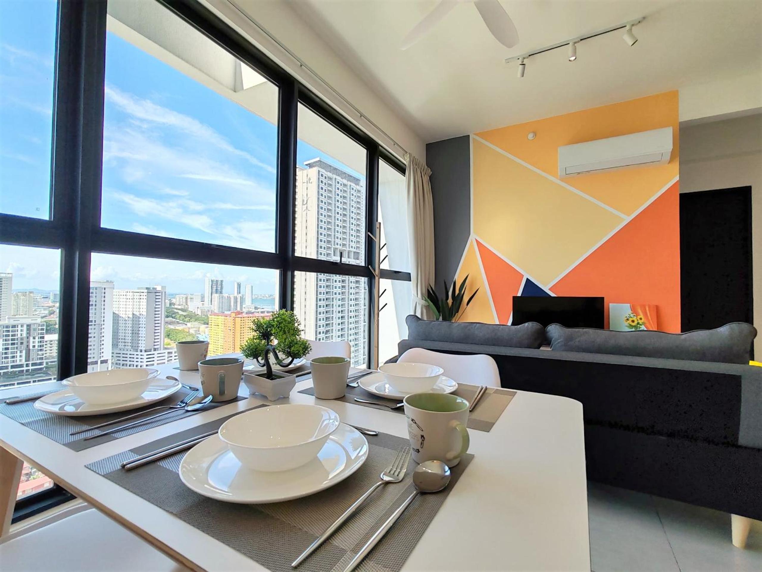 Sunlit Minimalist Suite, 7 Pax at Urban Suites Georgetown by SuperStay photo 6