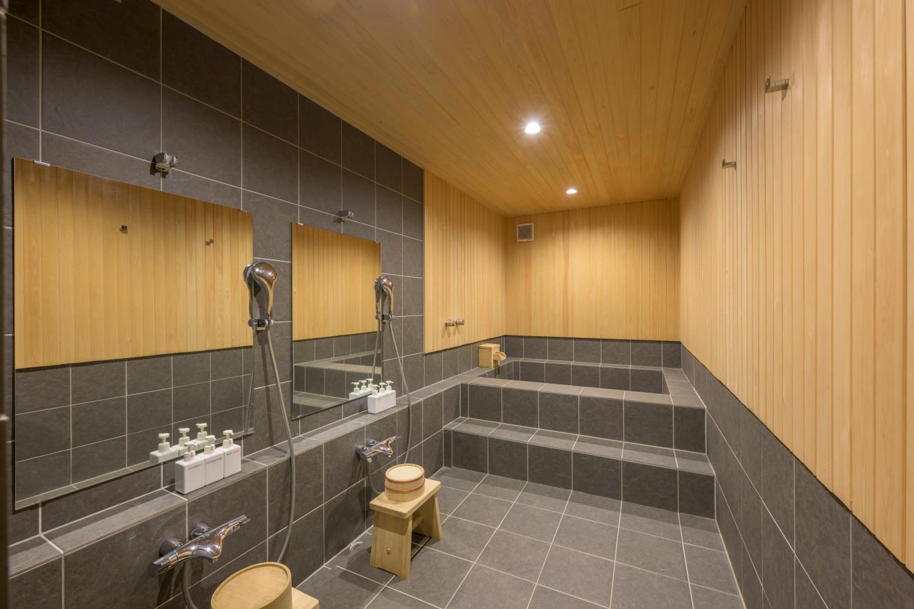 Greystone, Kutchan - 24
