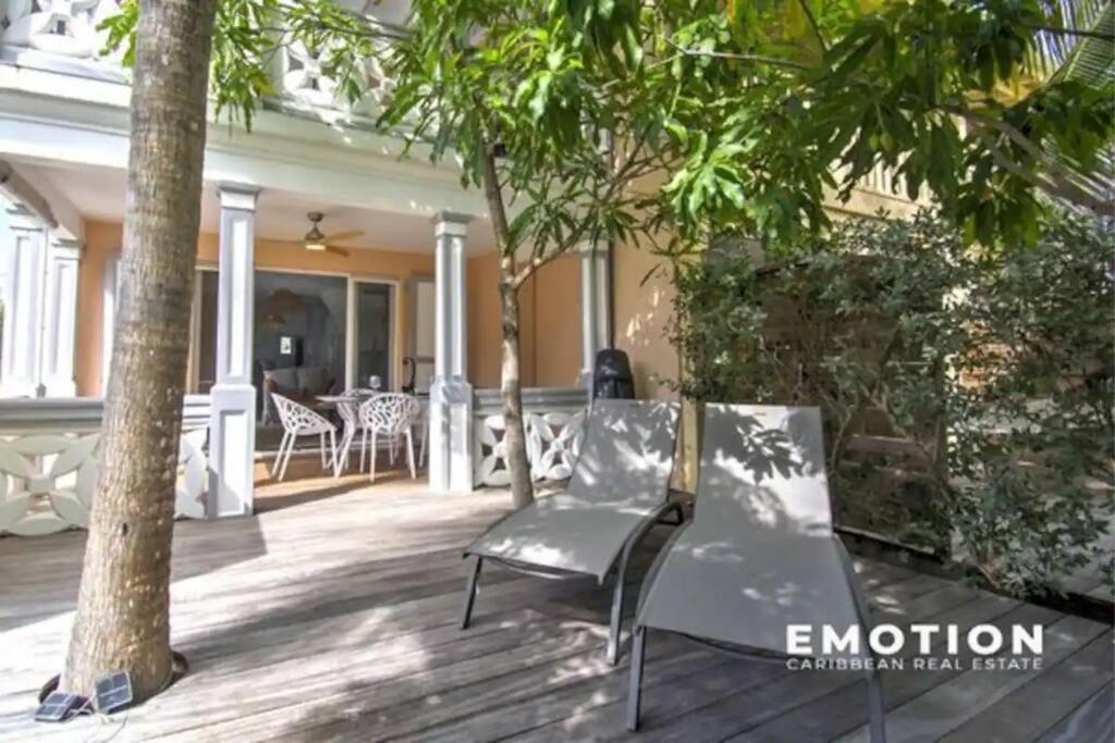 Xquisite 4-Bedrooms Villa in Orient Bay view 3