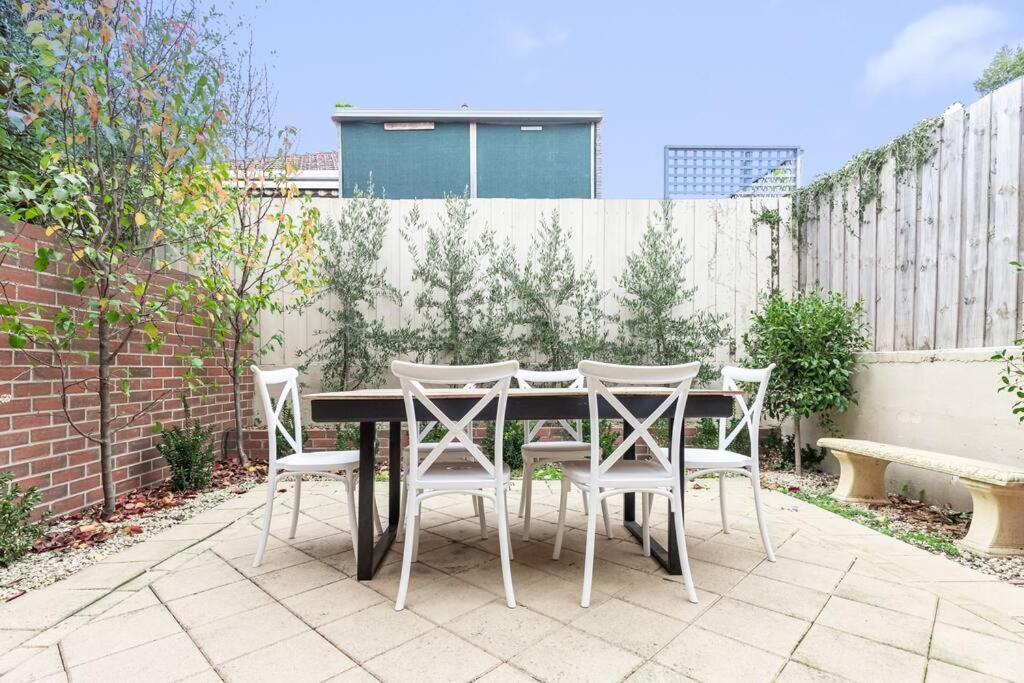 Warrnambool Vacations - Mickle Townhouse, Steps to CBD - Property Image 7