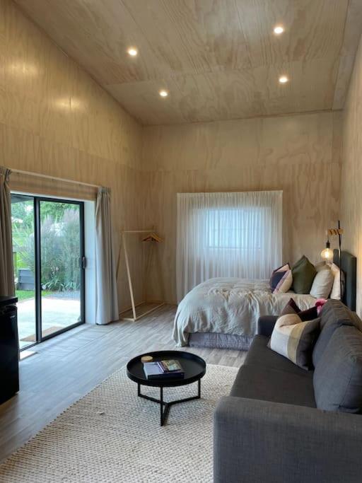 LyeInn - Newstead Country Retreat view 2