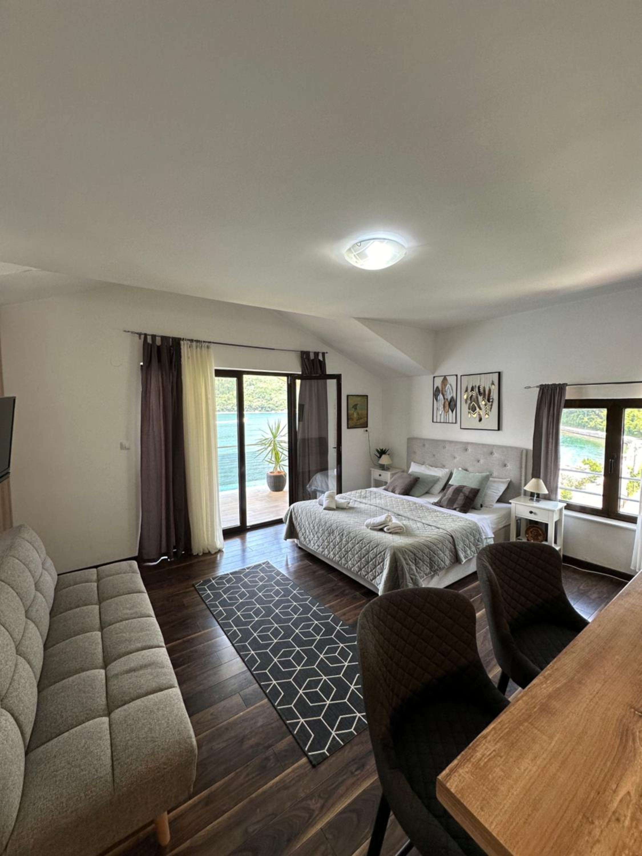 Apartments MaXhit