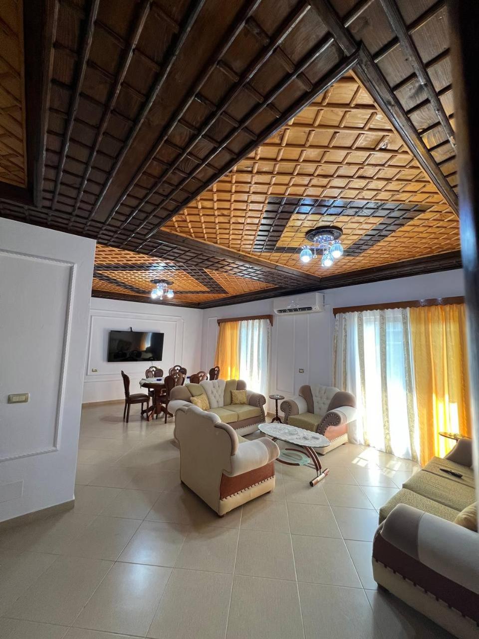 Armando's wooden roof