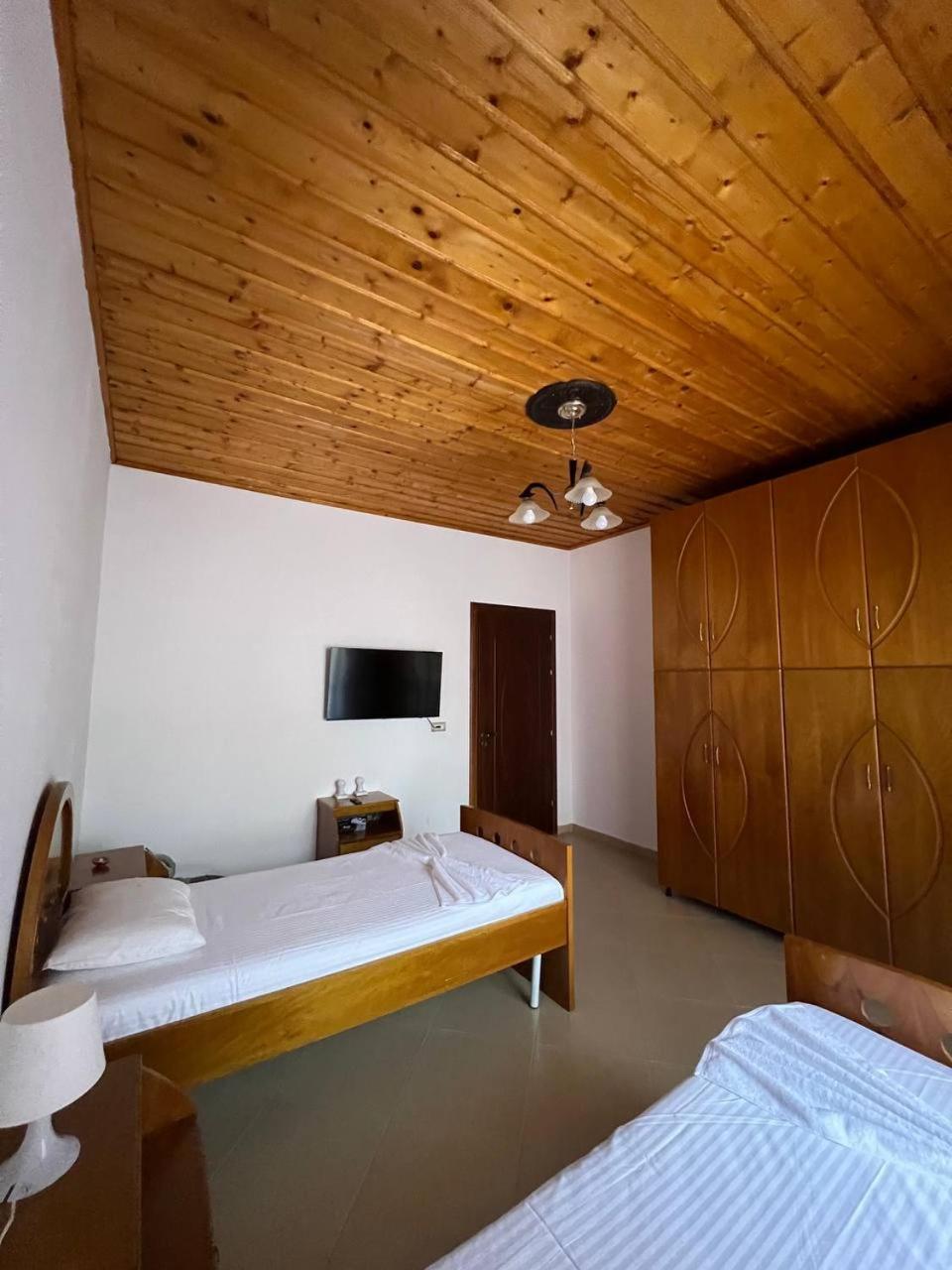 Armando's wooden roof