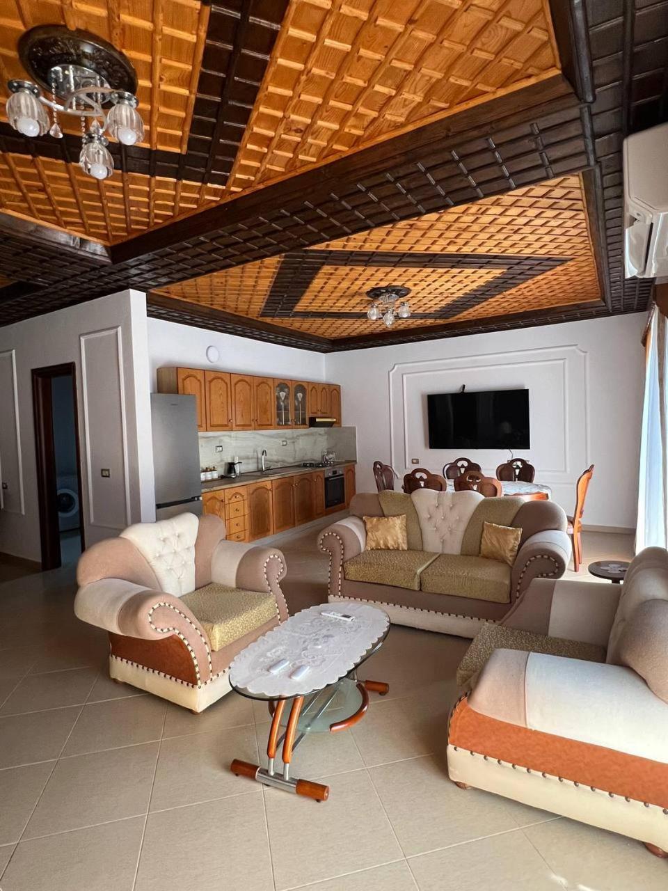 Armando's wooden roof