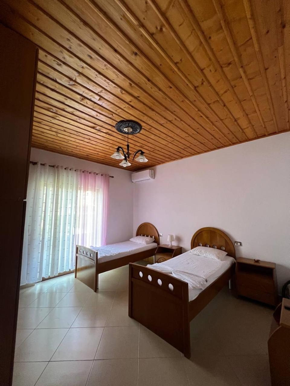 Armando's wooden roof