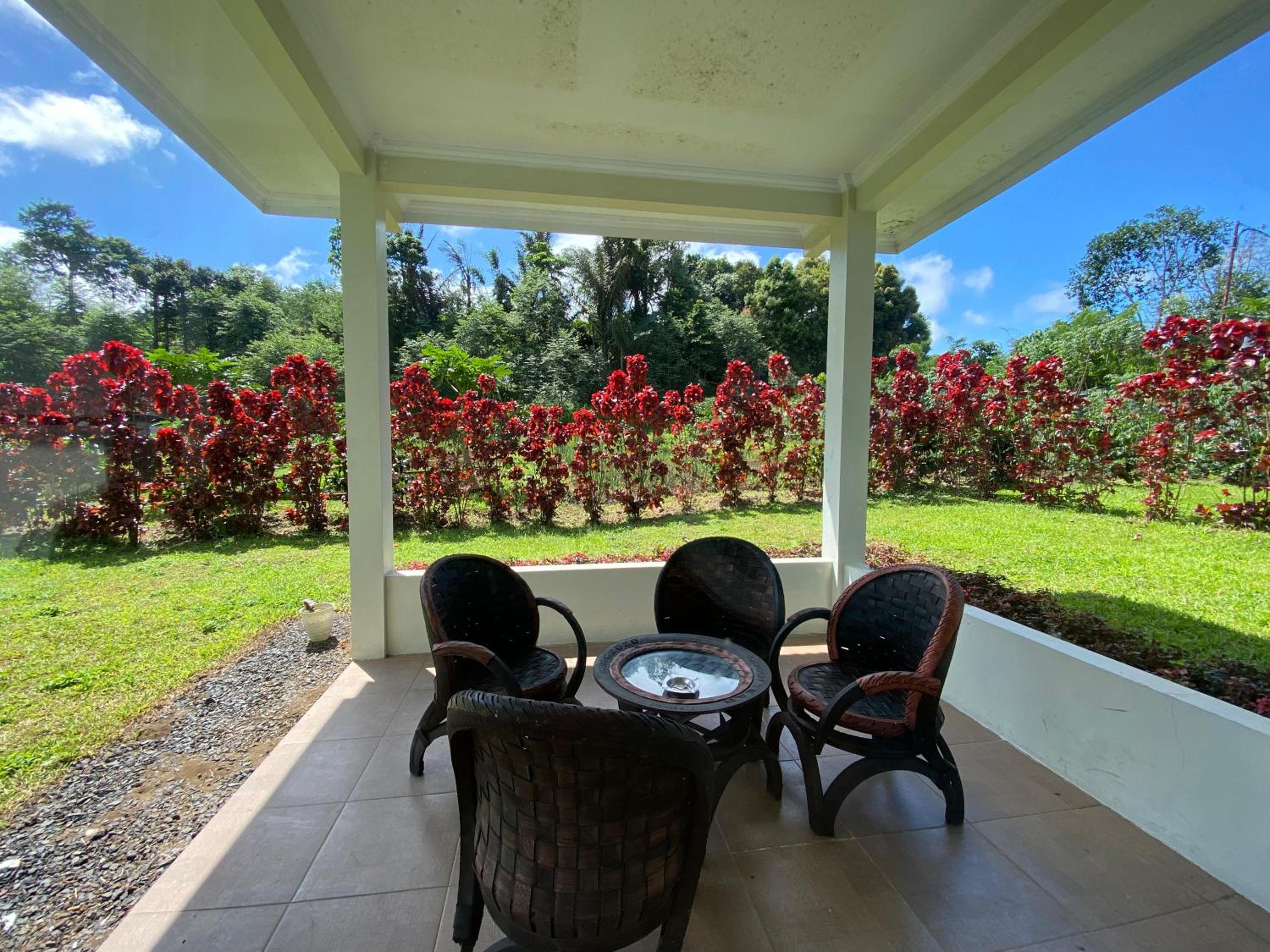 A beautiful and Spacious Rumah Manado 2 Bedrooms with Bathrooms Villa Marion Tomohon