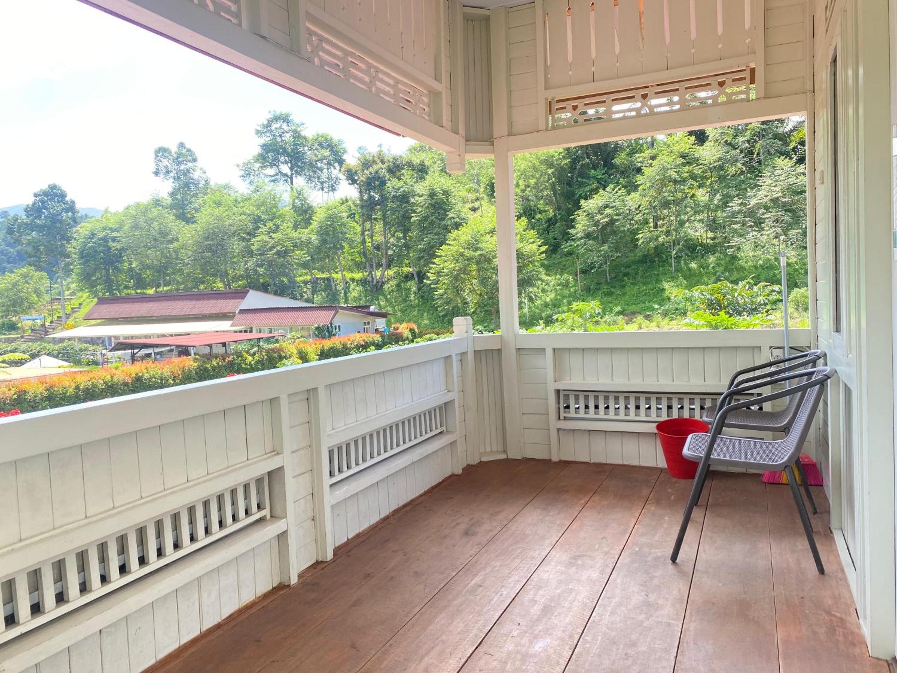 A beautiful and Spacious Rumah Manado 2 Bedrooms with Bathrooms Villa Marion Tomohon