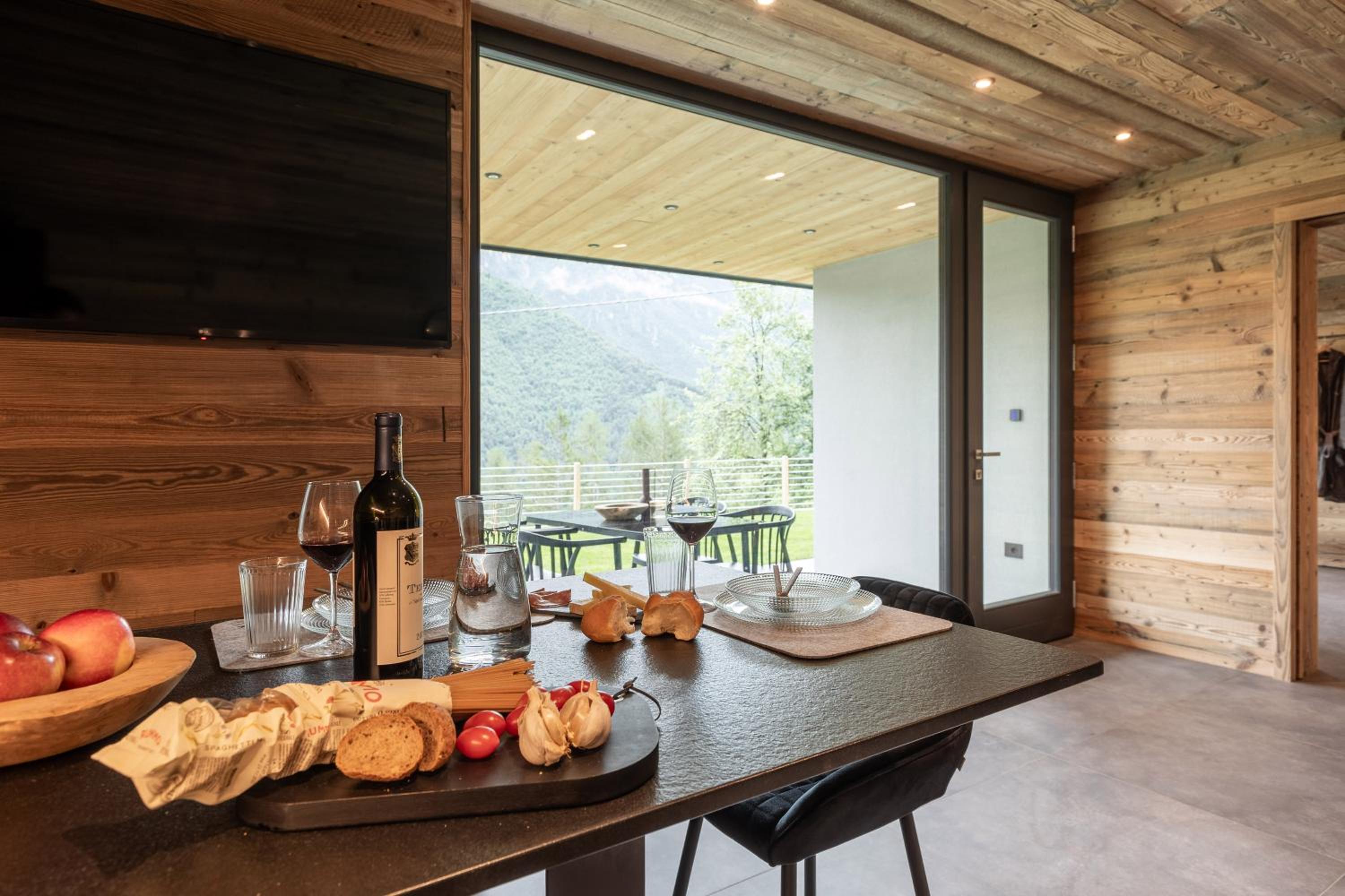 Ledarix Charm Chalet