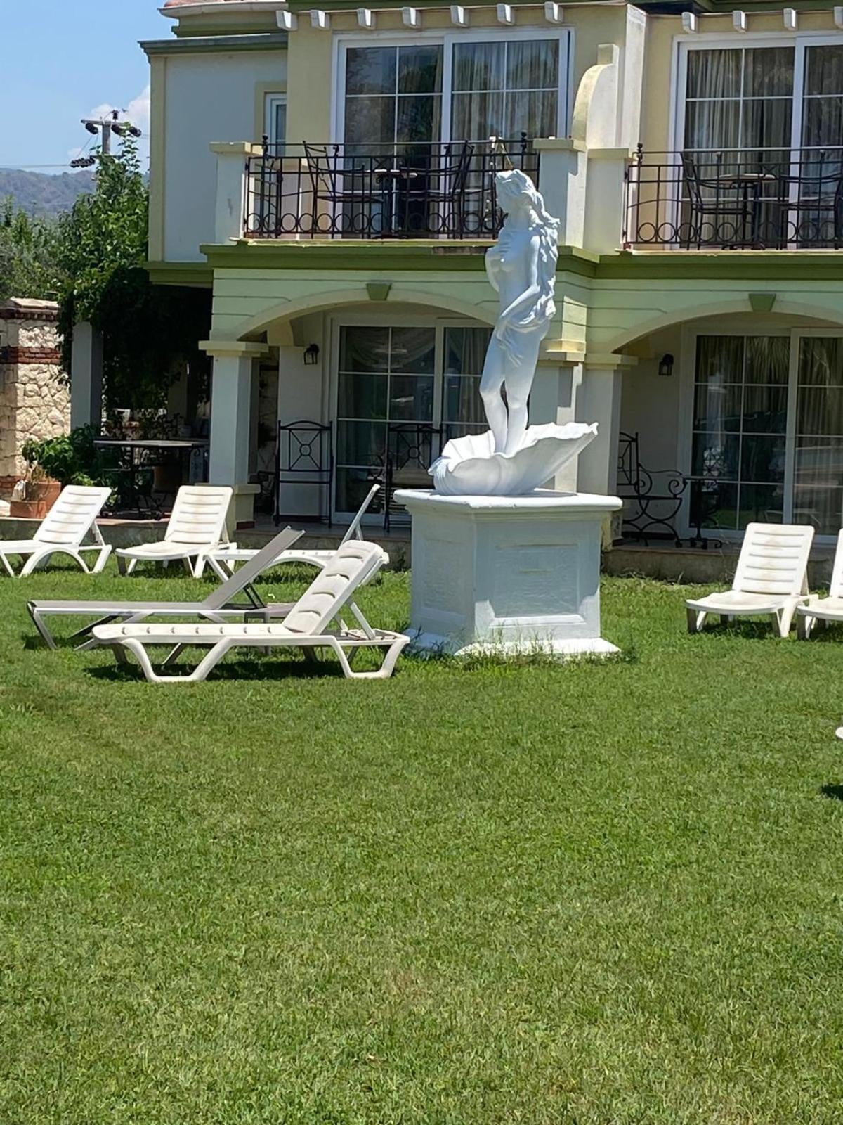 Villa B&D