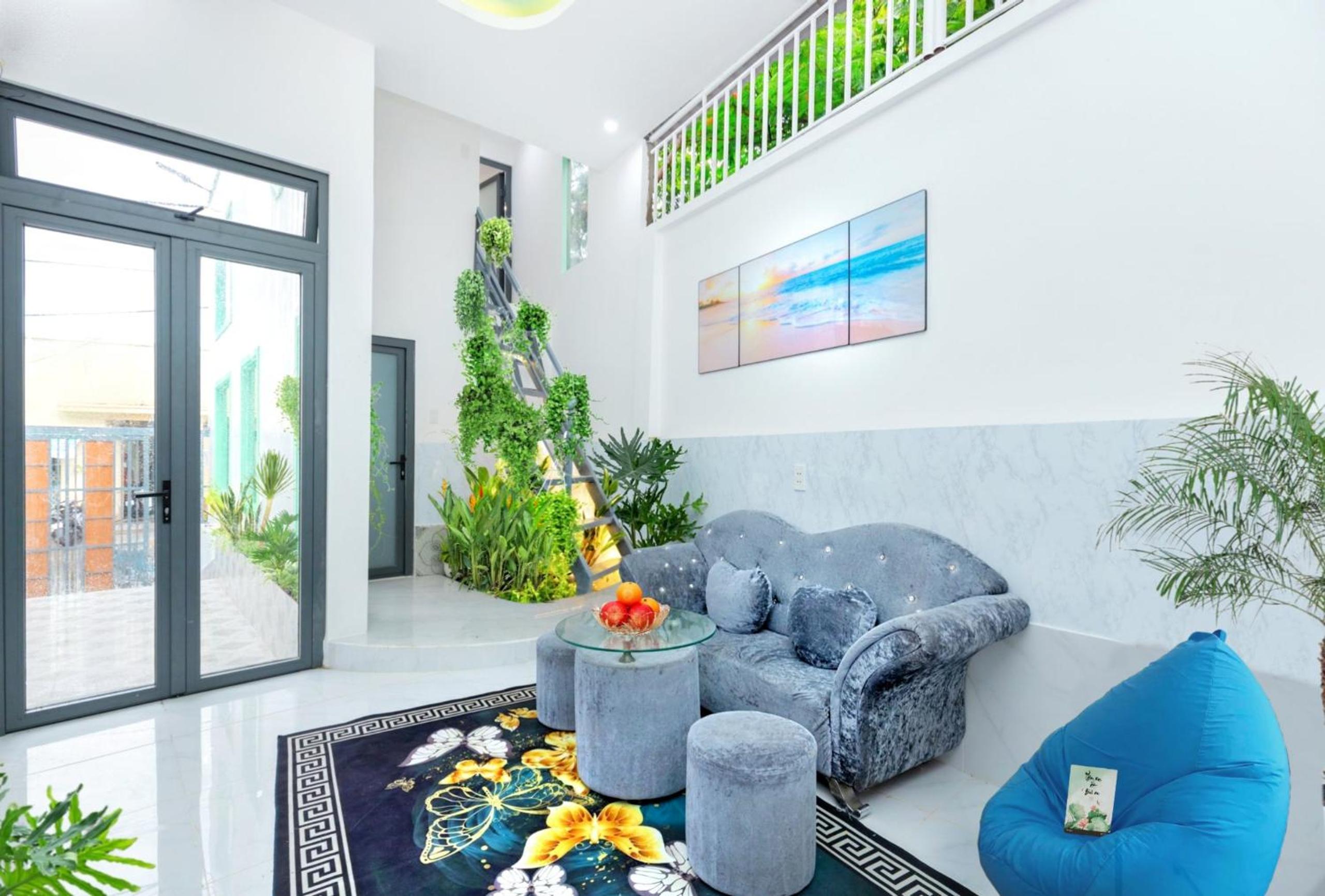Villa Phó Đức Chính - Giáp biển - Bãi Sau