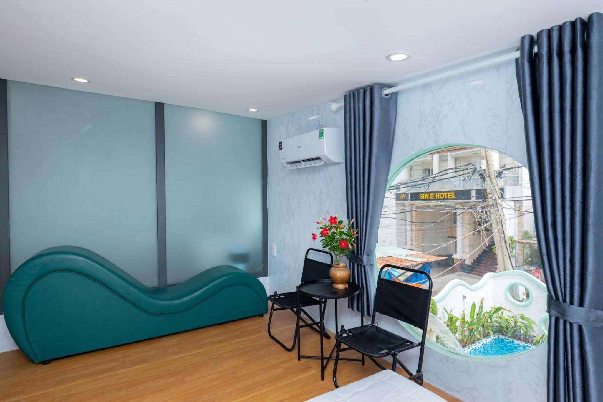 Villa Phó Đức Chính - Giáp biển - Bãi Sau