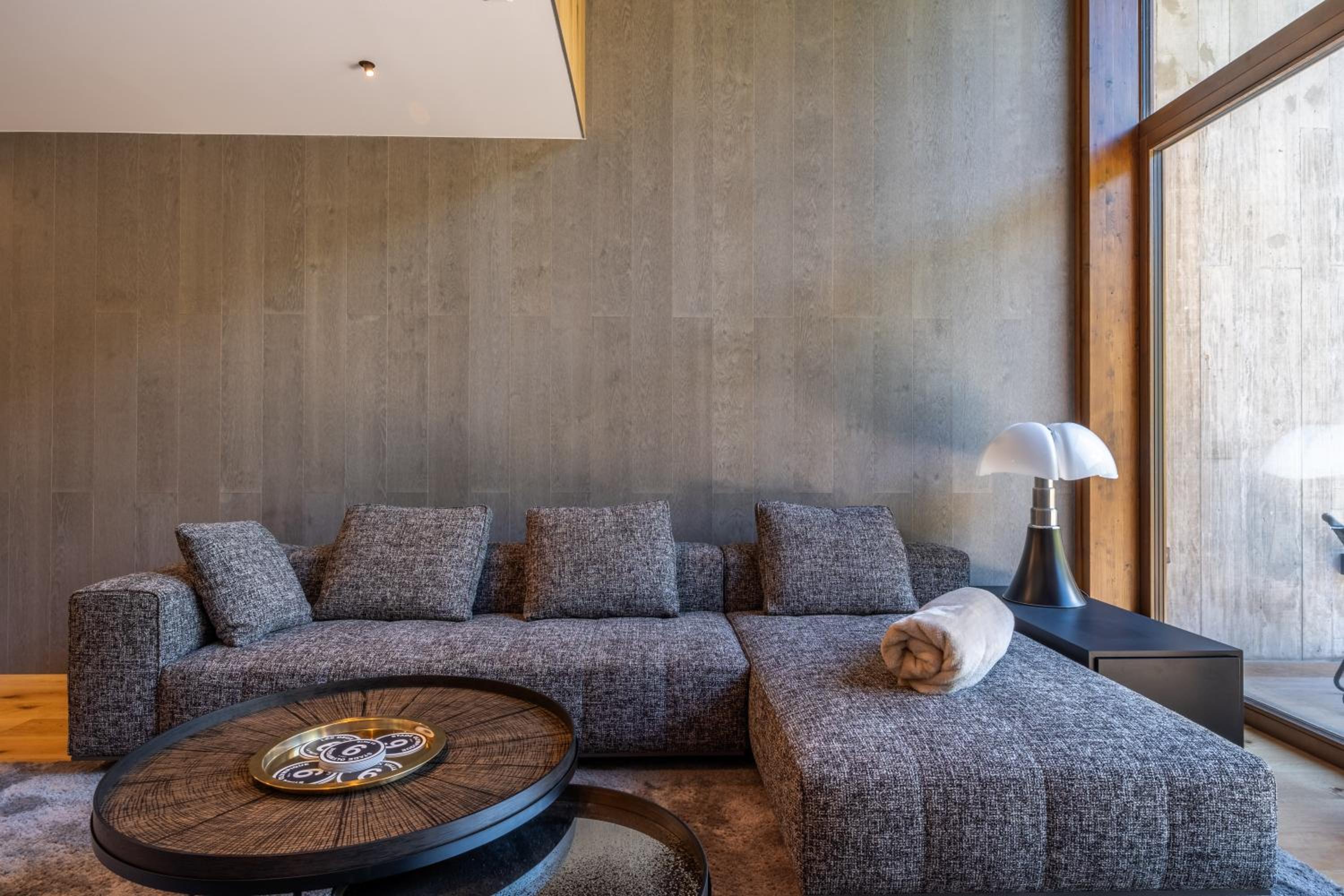 Isard Penthouse & Spa