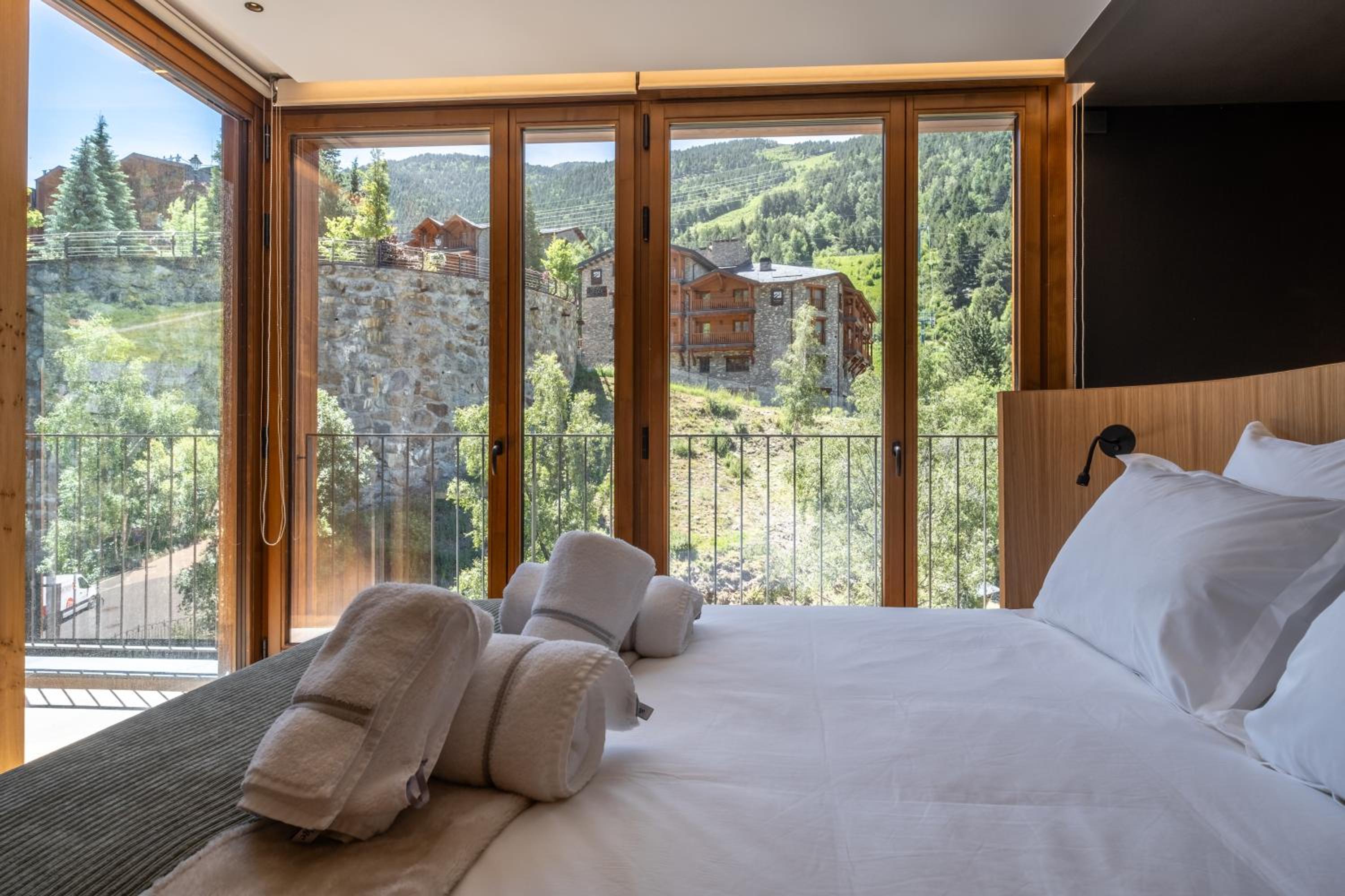 Isard Penthouse & Spa