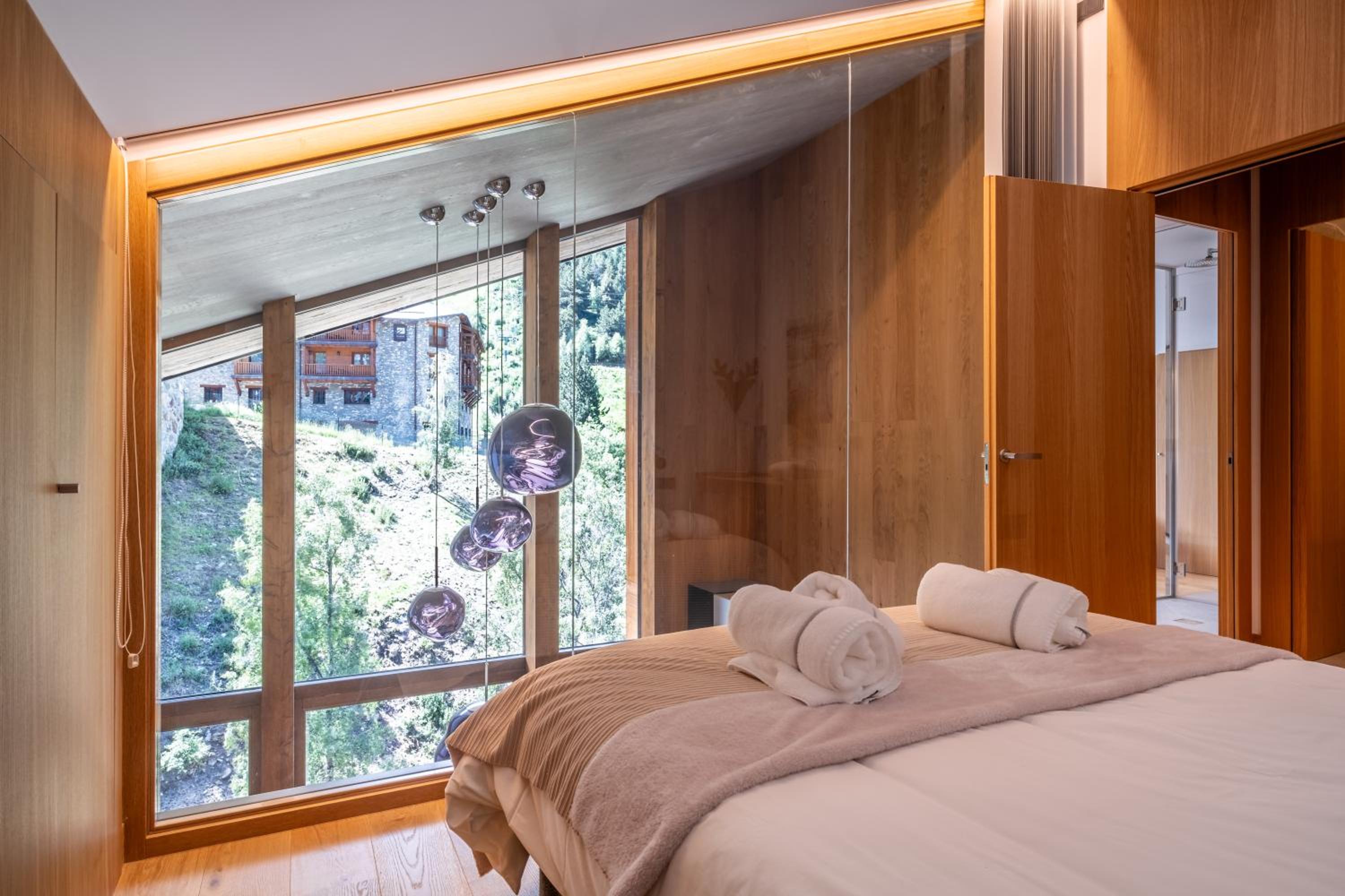 Isard Penthouse & Spa