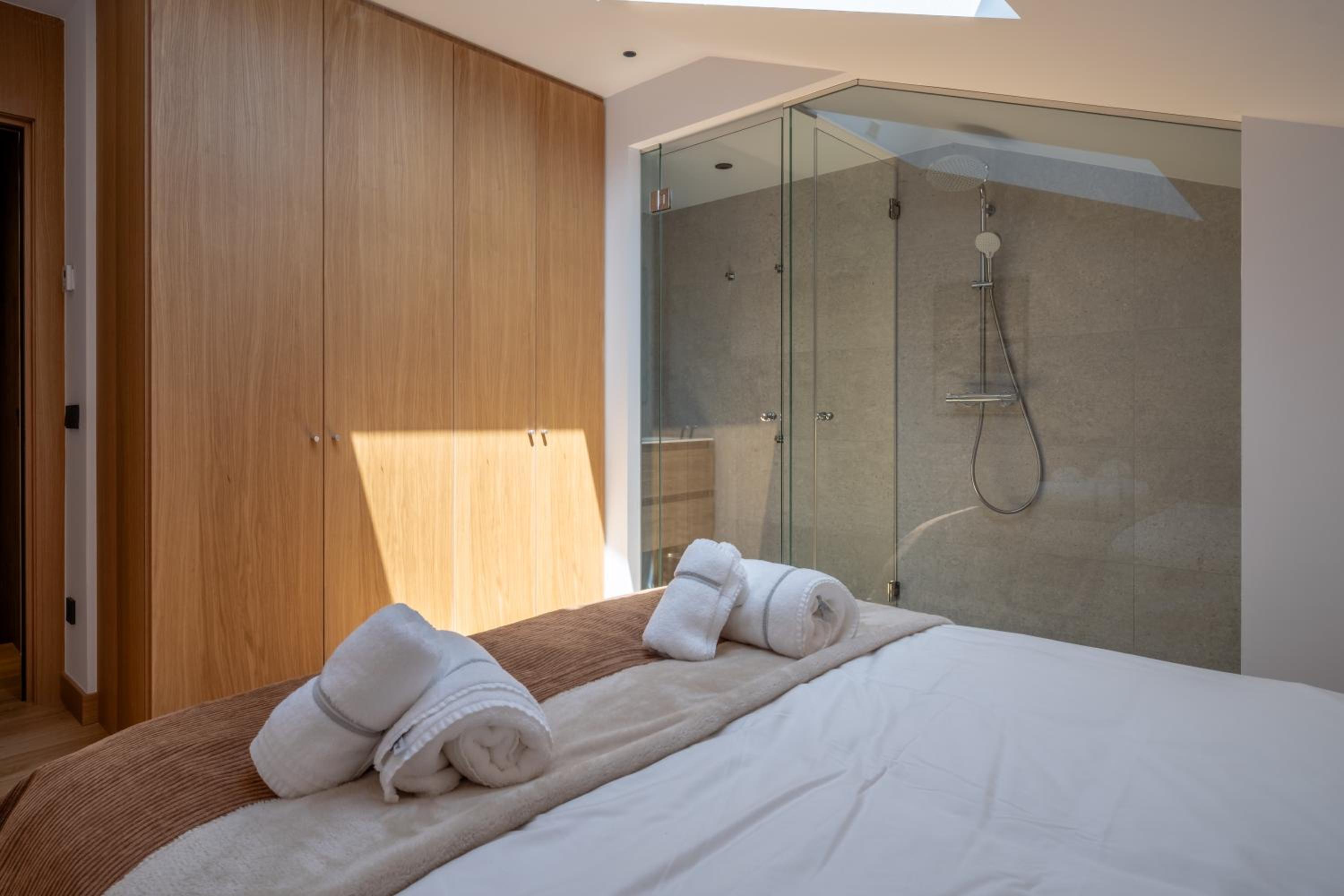 Isard Penthouse & Spa