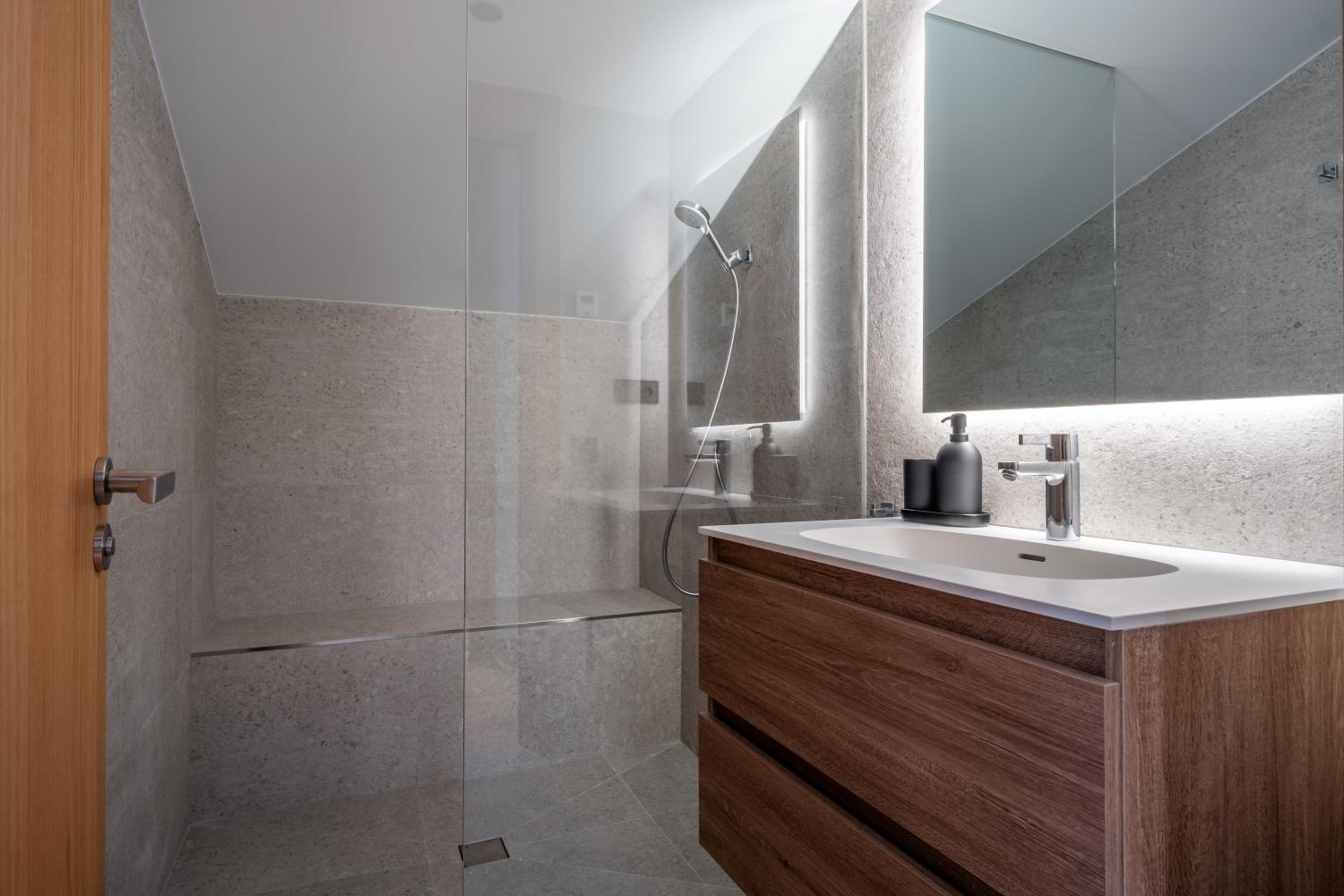 Isard Penthouse & Spa