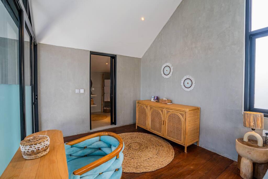 NEW! Palm Island Villa - 4BR Villa in Kerobokan view 3