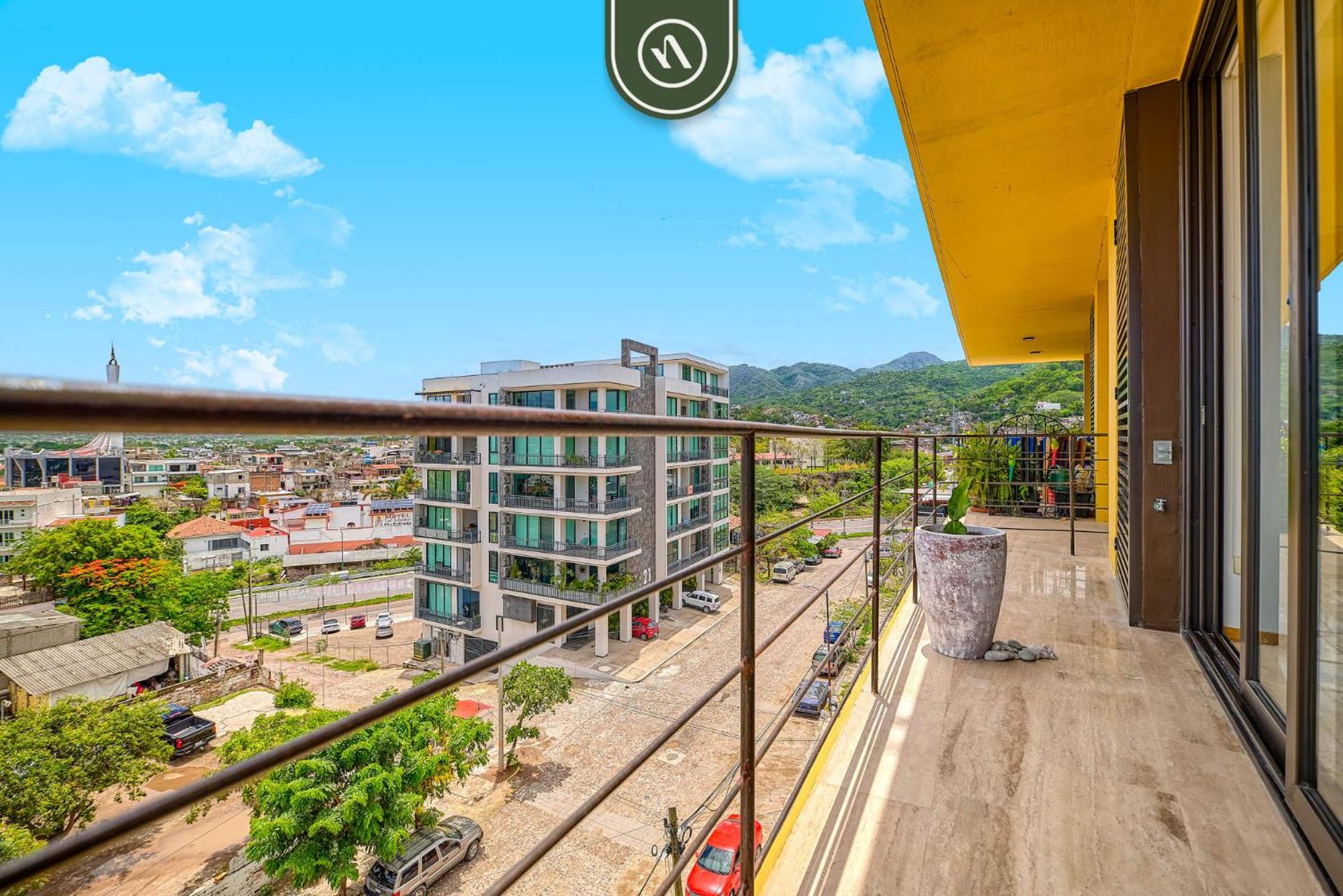 Brand New 2BR APT Right Next to City Center - Pool view 2