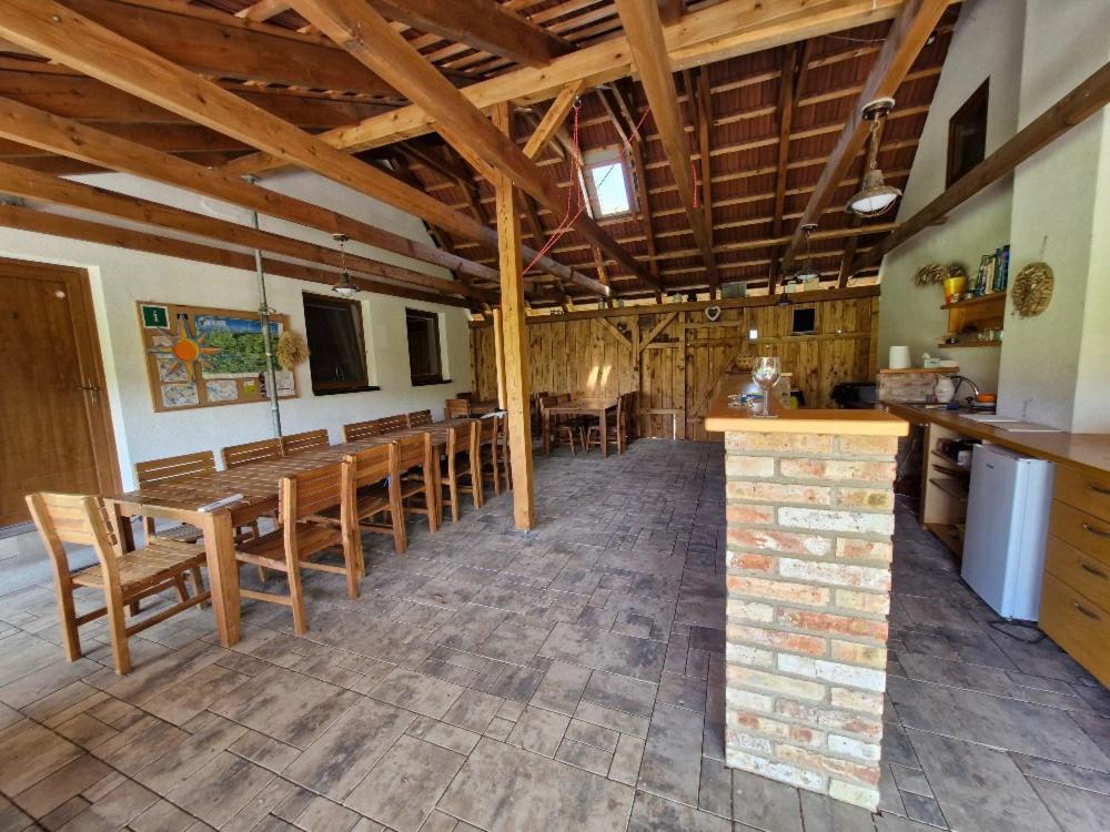 Apartmány pod pergolou