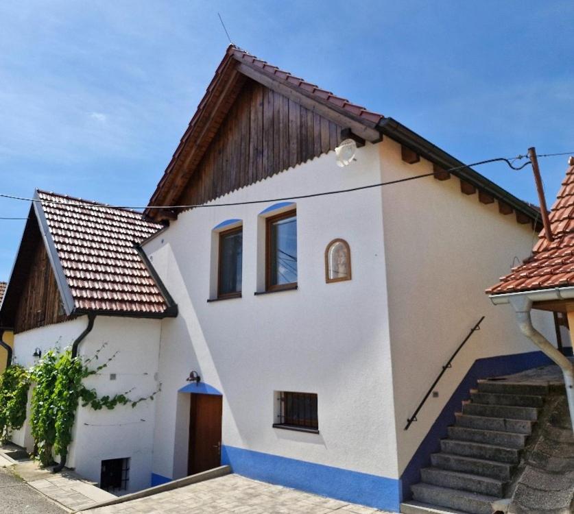 Apartmány pod pergolou