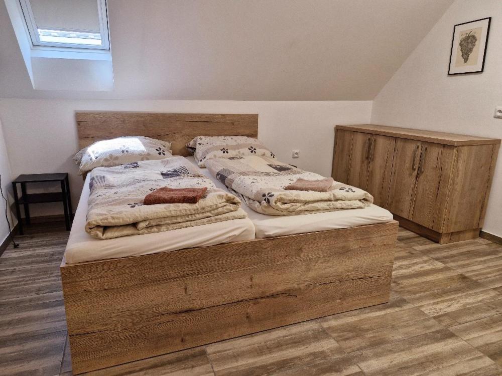 Apartmány pod pergolou
