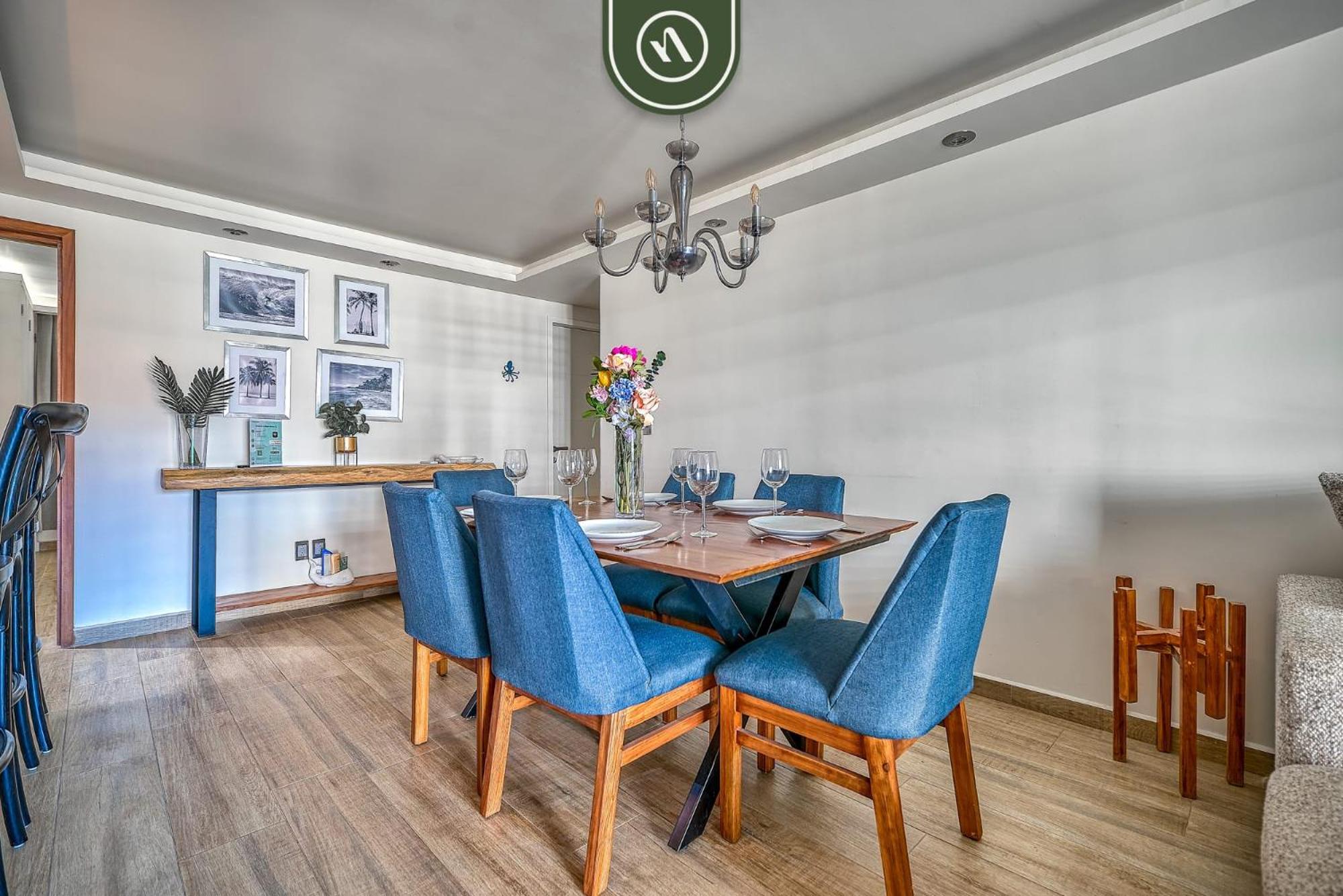 3BR Condo with Private Balcony - Pool - Marina view 5