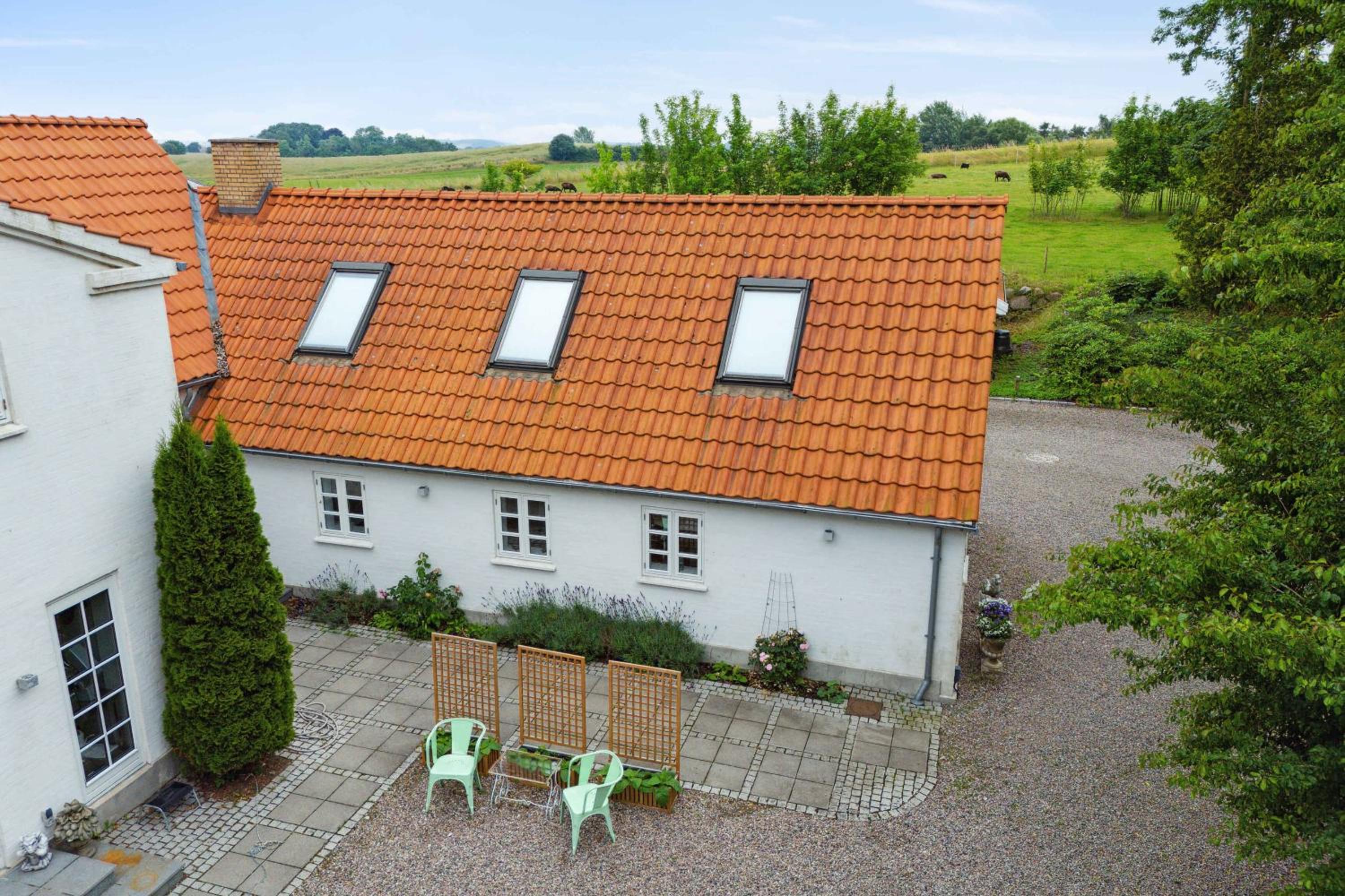 Idyll And Nature In A 140 M2 Apartment view 4