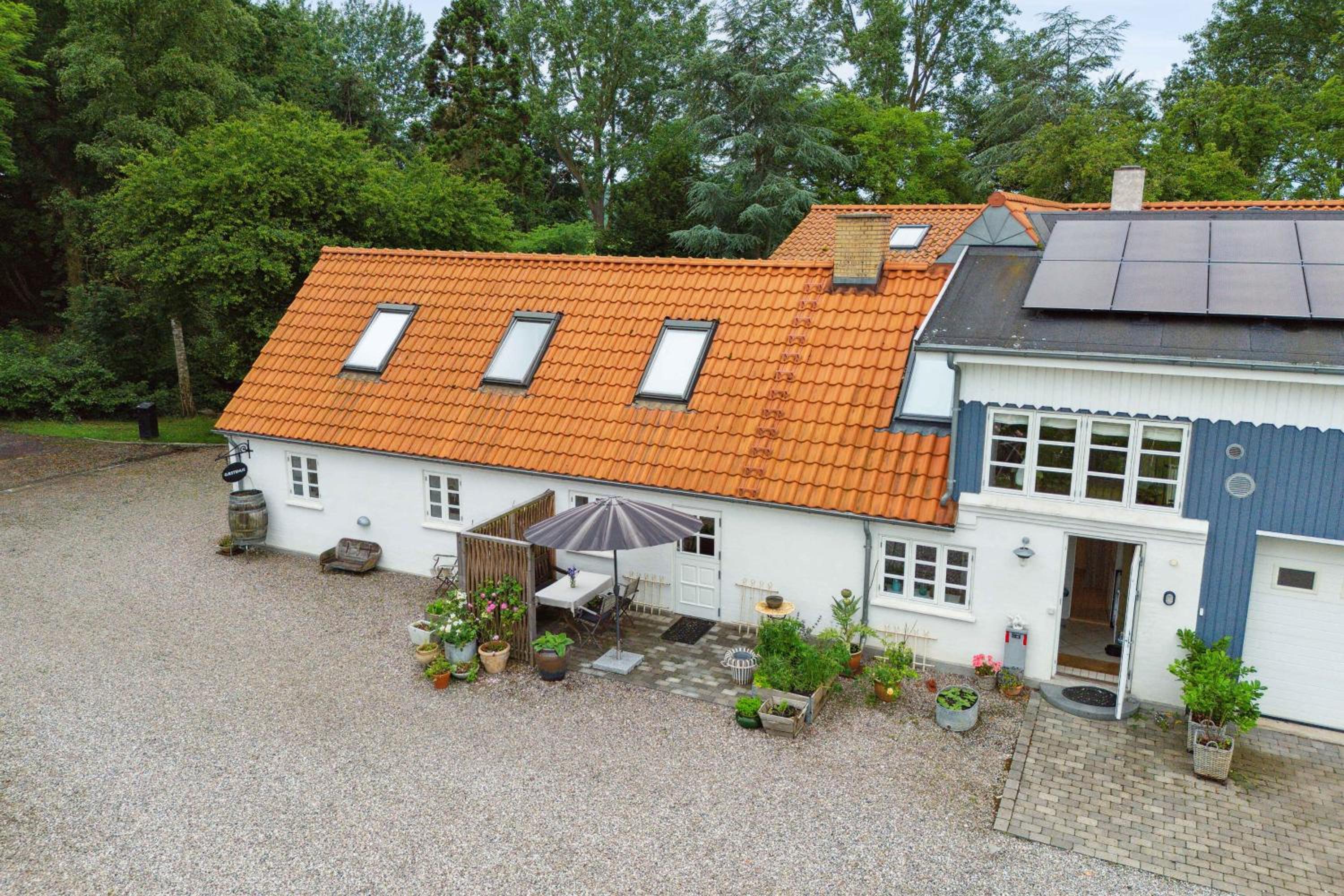 Idyll And Nature In A 140 M2 Apartment view 5