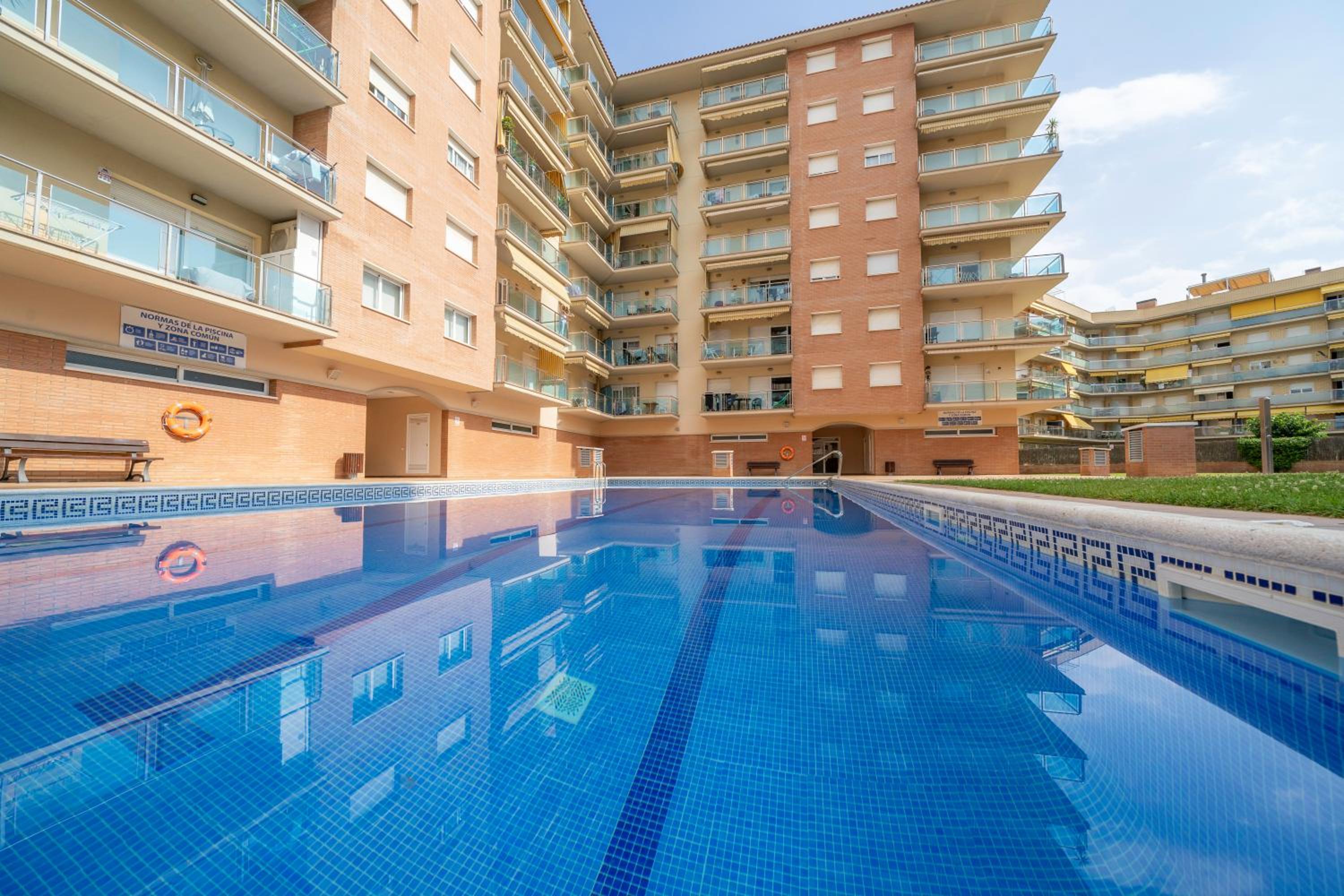 HomeHolidaysRentals Santa Susanna VIII