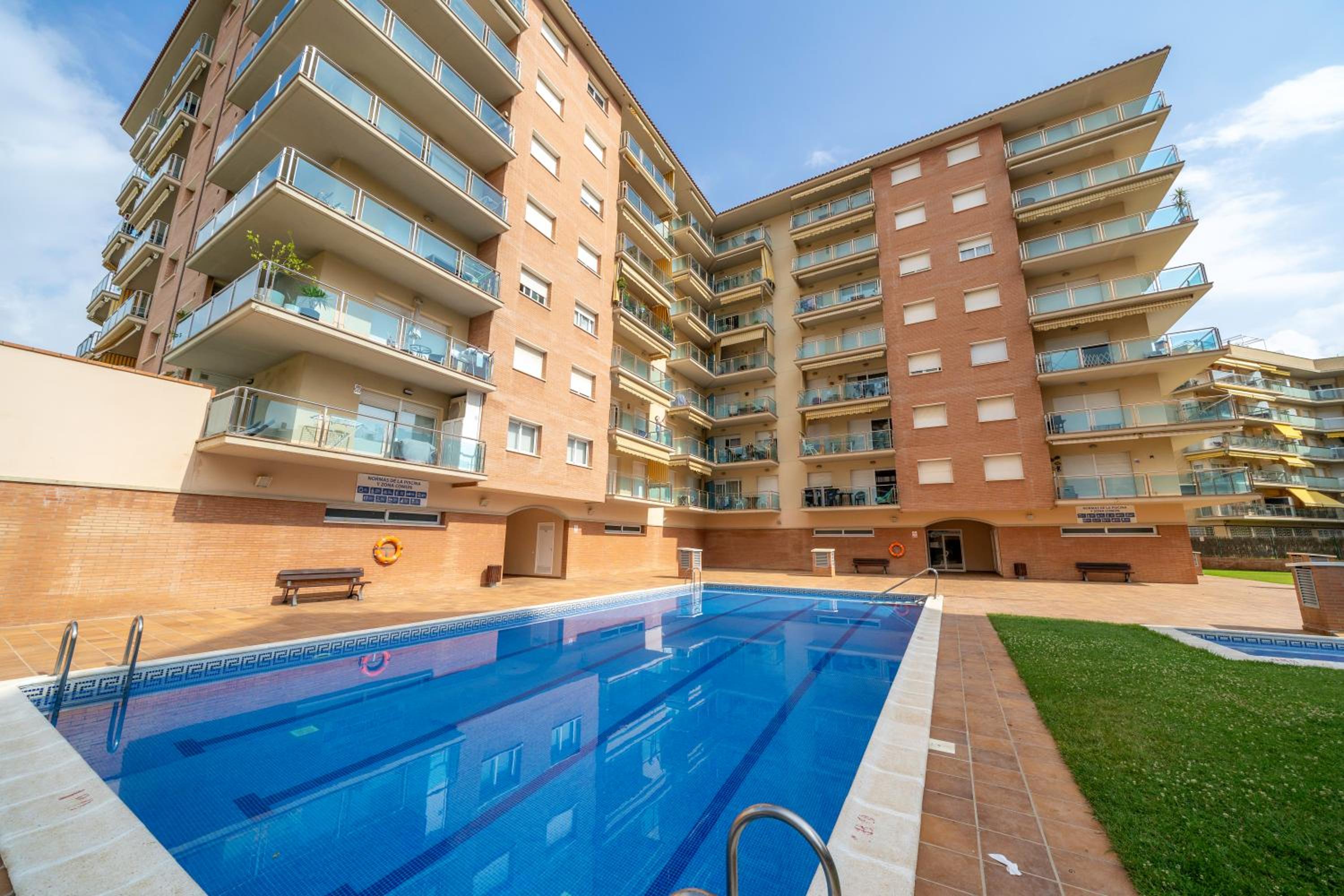HomeHolidaysRentals Santa Susanna VIII