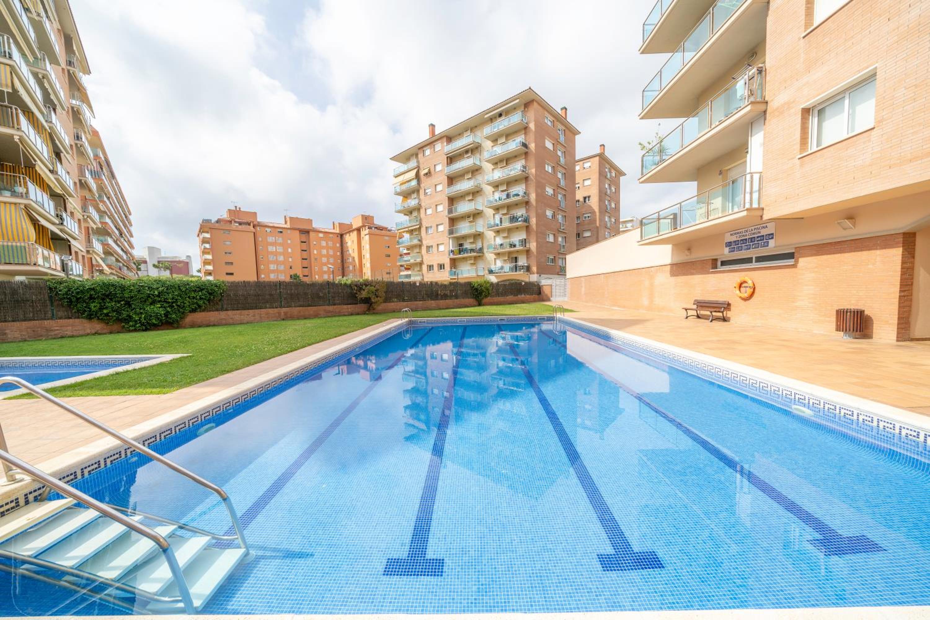 HomeHolidaysRentals Santa Susanna VIII