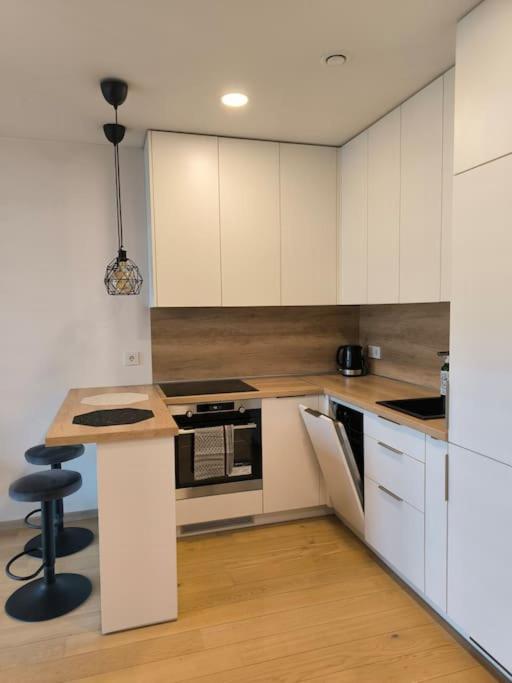 Air Con Urban Retreat & Private Parking
