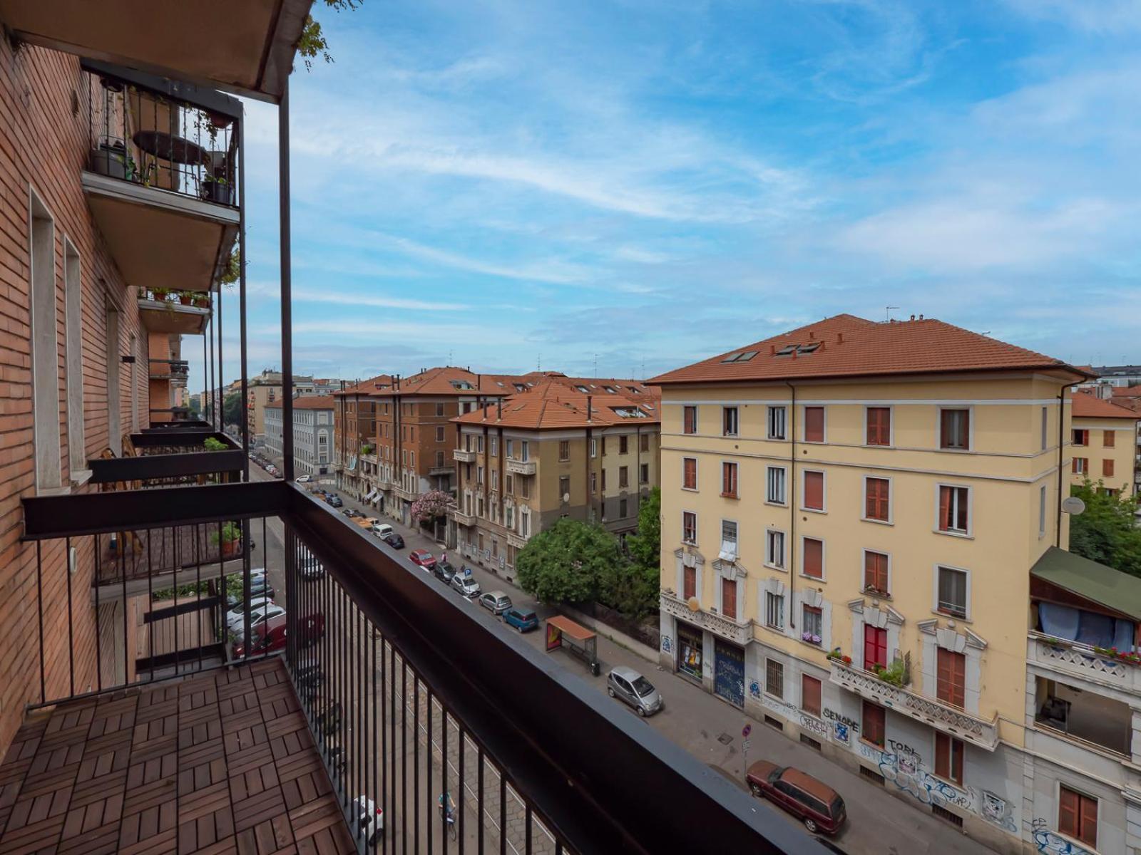 Xenia Apartments - Colorful suite in Città Studi area