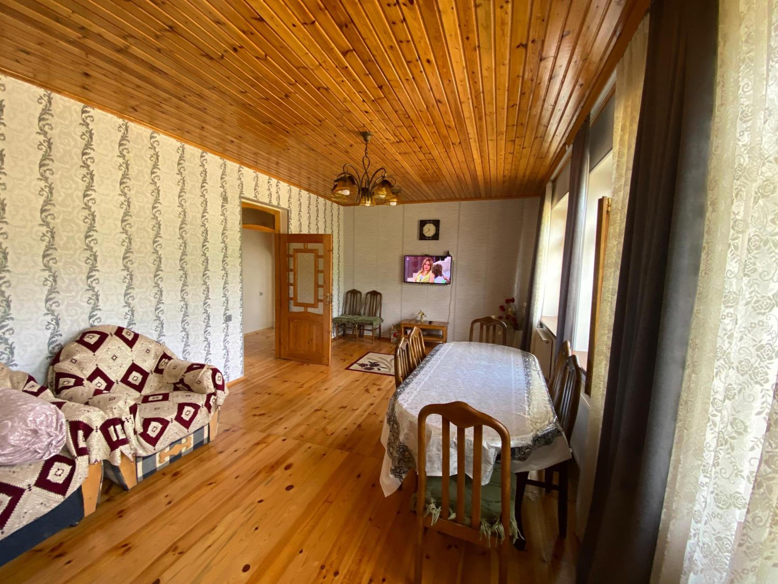 Qabala House Qebelend